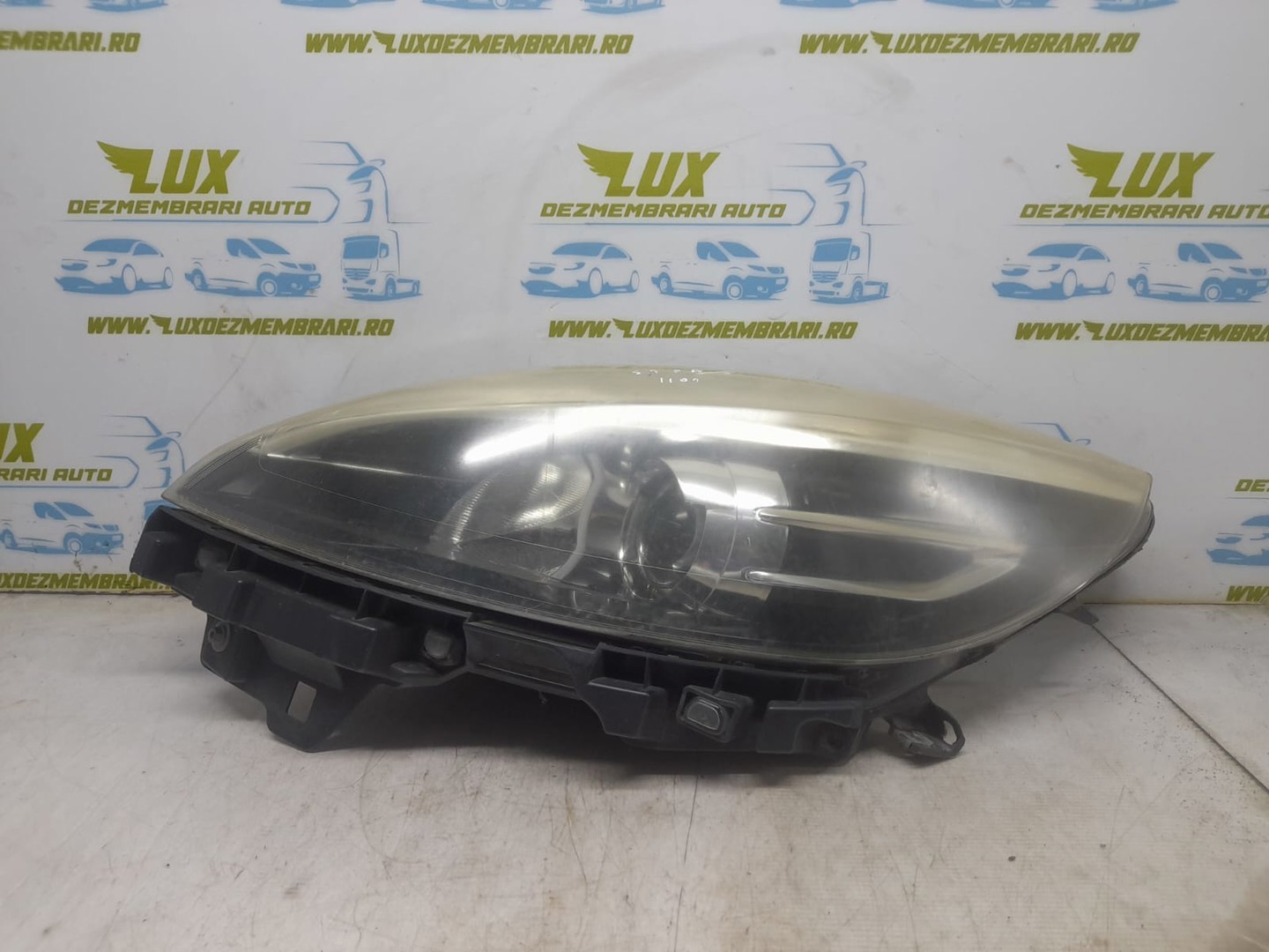 Far stanga 260601946R Renault Scenic 3 (2009 - 2012)