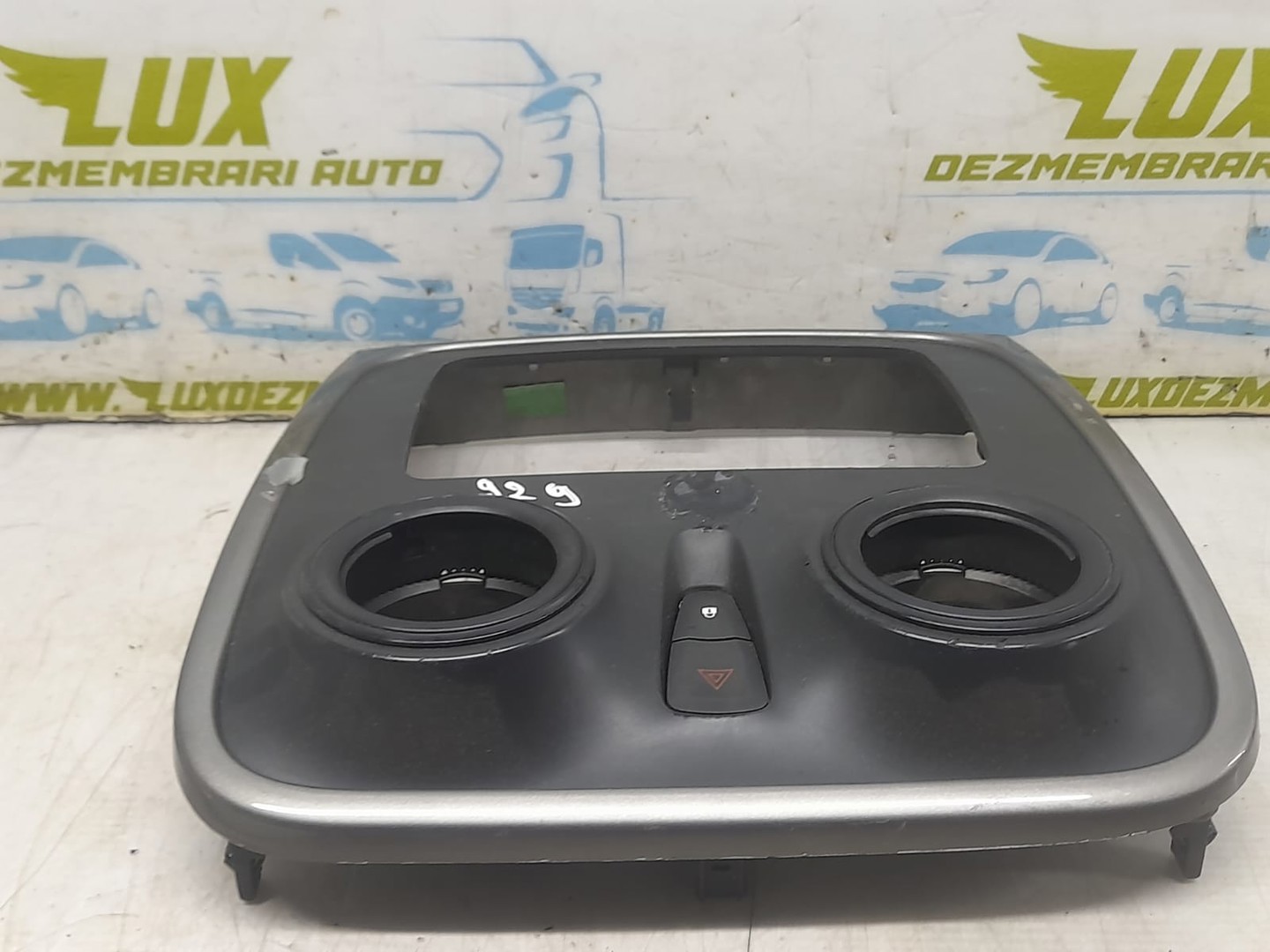 Ornament bord 682604664R Dacia Logan 2 (facelift) (2017 - 2020)