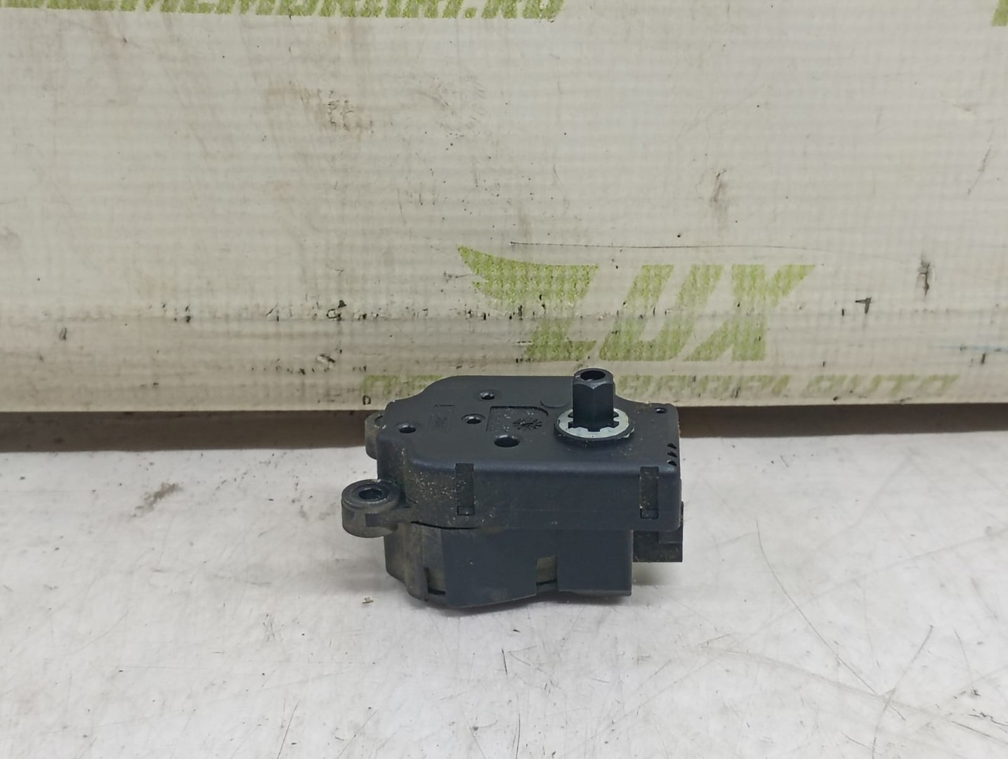 Motoras clapeta mixaj aer 985400e BMW Seria 1 E87 (2004 - 2007)