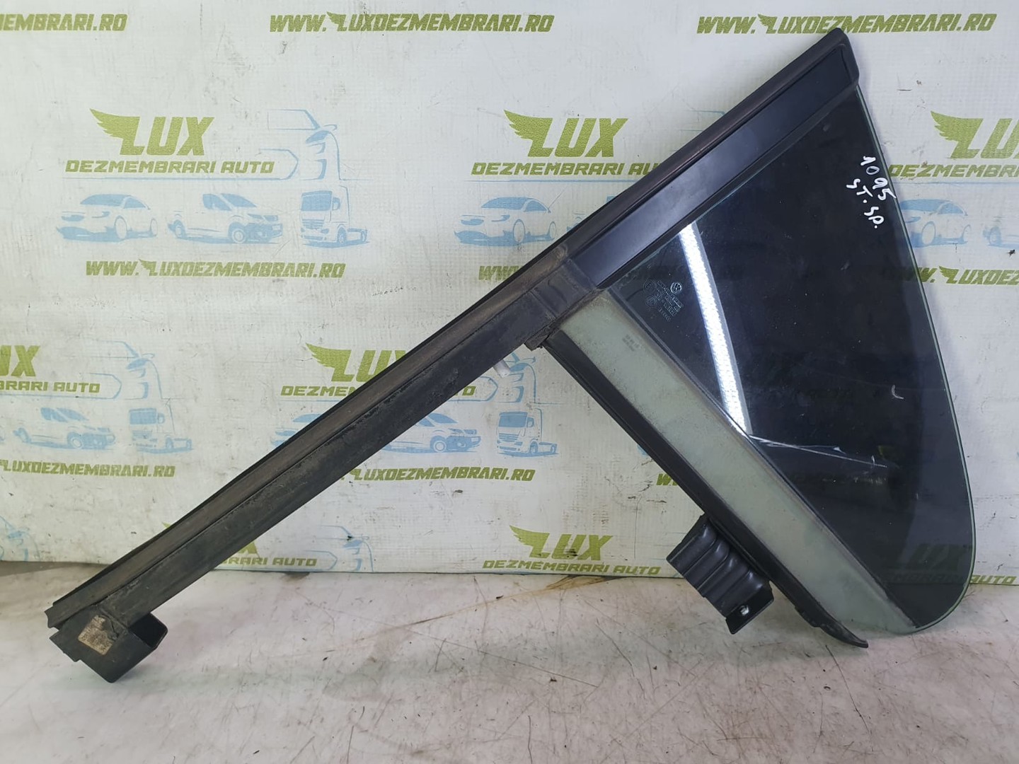 Geam fix stanga spate 3c8845215 Volkswagen Passat CC 1 (facelift) (2012 - 2017)