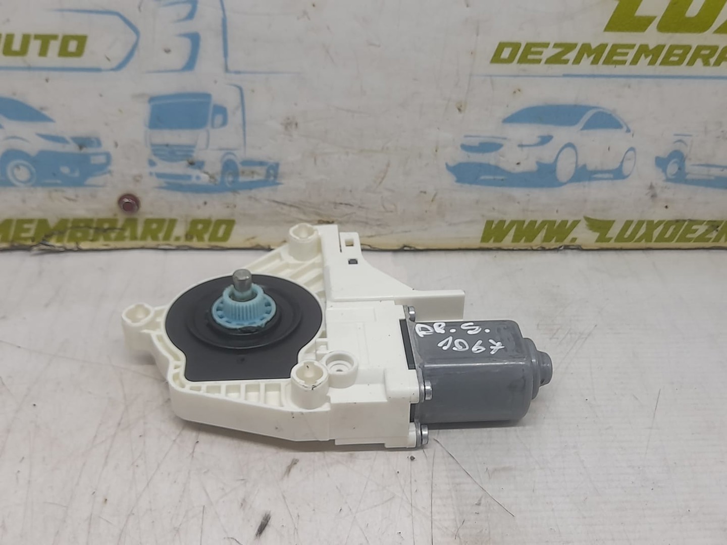 Motoras geam dreapta spate 942886-100 Audi A4 B8/8K (facelift) (2011 - 2016)