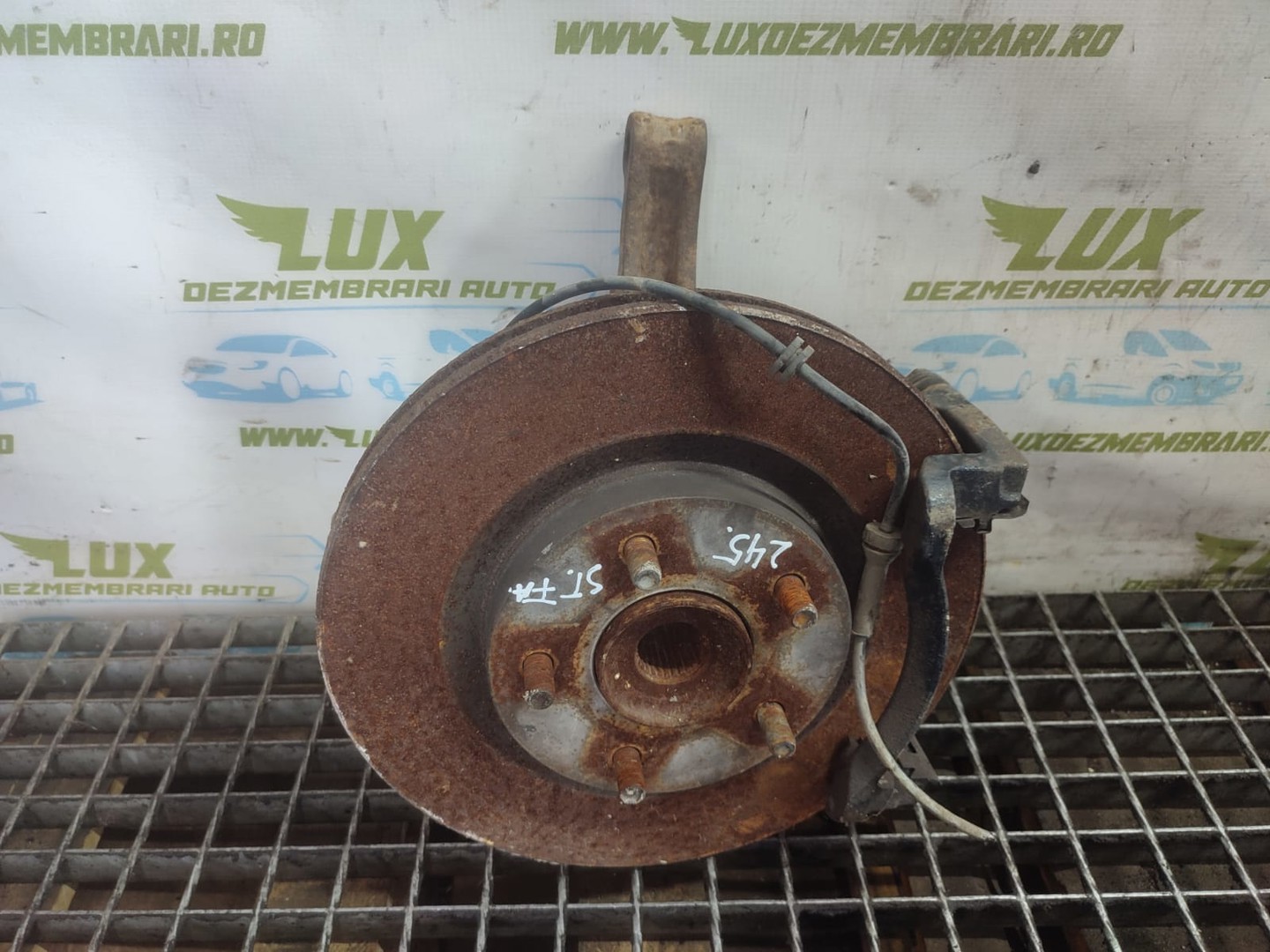 Fuzeta stanga fata Nissan X-Trail T31 (2007 - 2011)