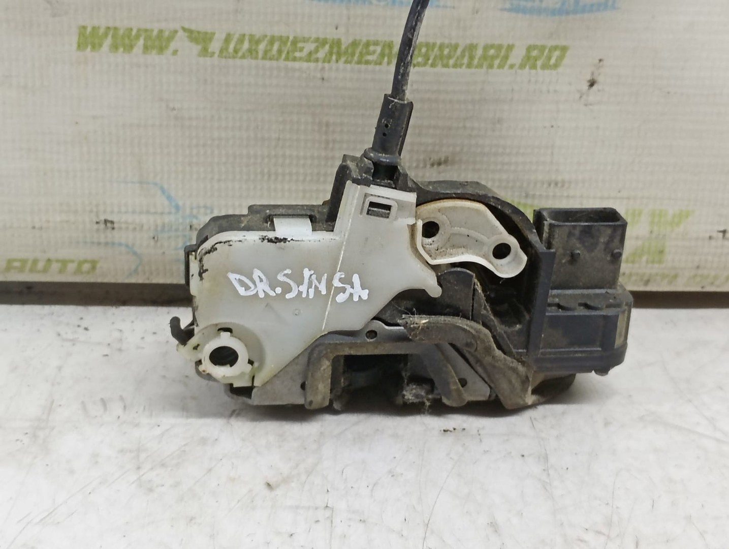 Broasca dreapta fata 3023754f Opel Insignia A (2008 - 2014)