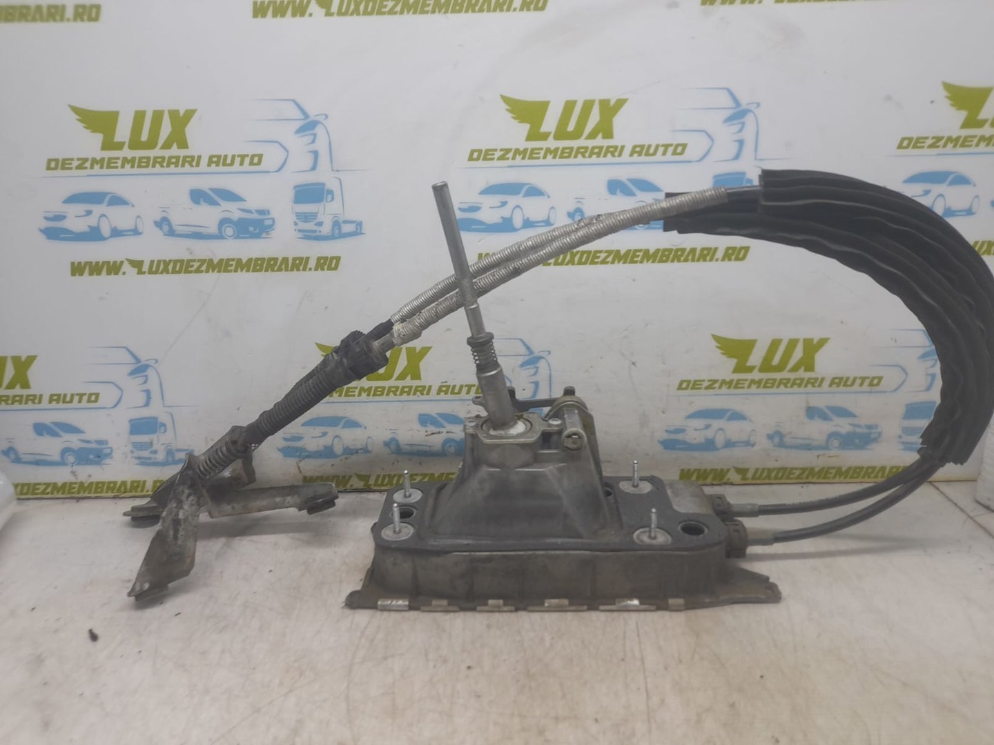 Timonerie manuala 6 trepte 1k0711061A Volkswagen Golf 5 (2003 - 2009)