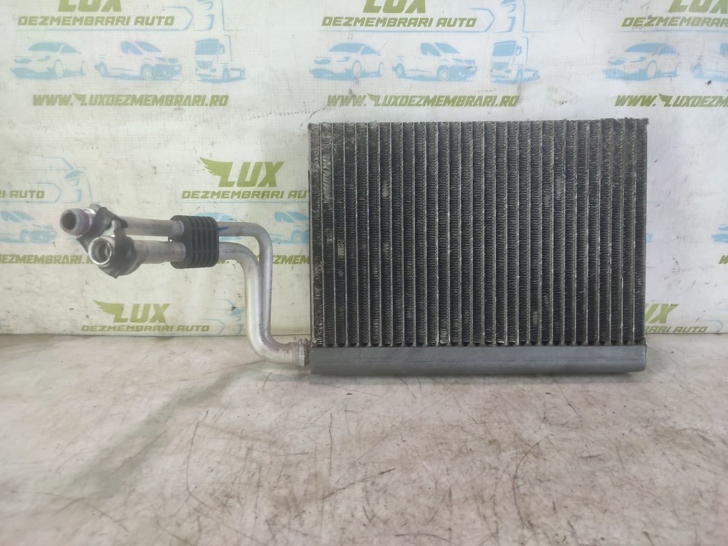 Radiator calorifer bord 668618n BMW Seria 1 E87 (2004 - 2007)