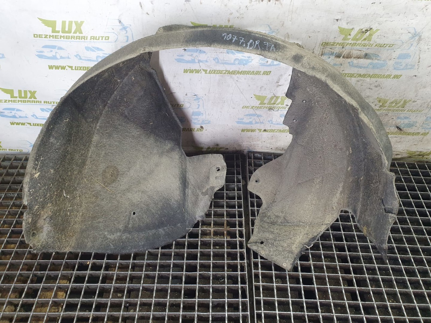 Carenaj roata fata dreapta 4f0821134 Audi A6 4F/C6 (2004 - 2008)
