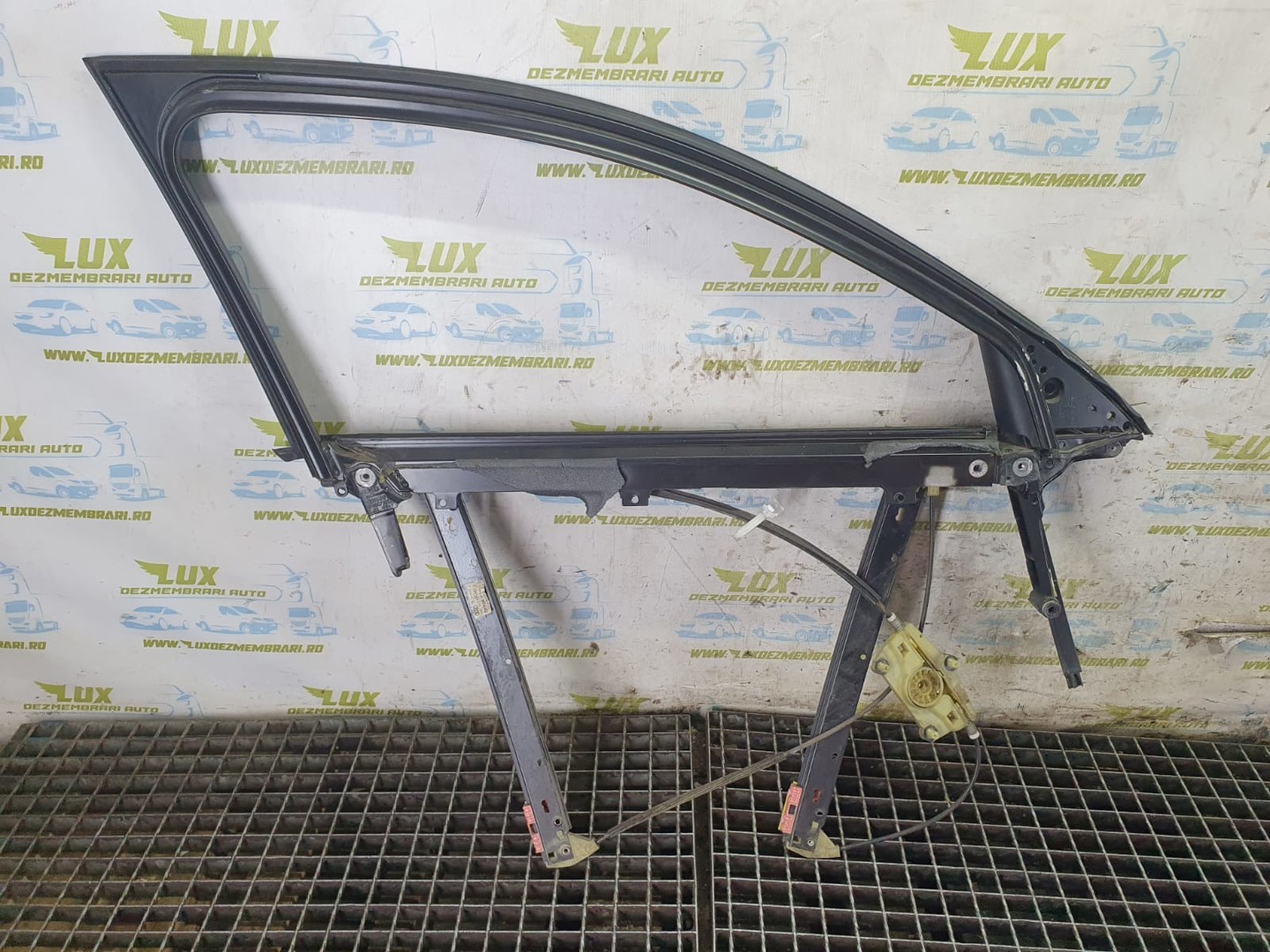 Rama usa stanga fata 4f0837461d Audi A6 4F/C6 (2004 - 2008)