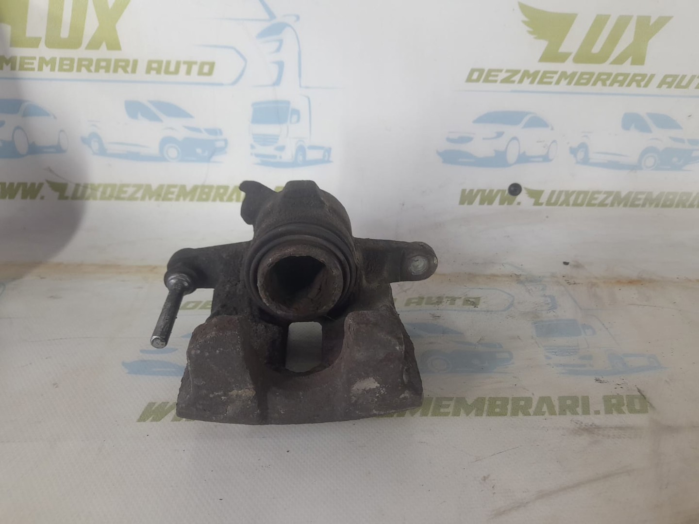 Brat suspensie dreapta fata Volkswagen Transporter T5 (2003 - 2009)
