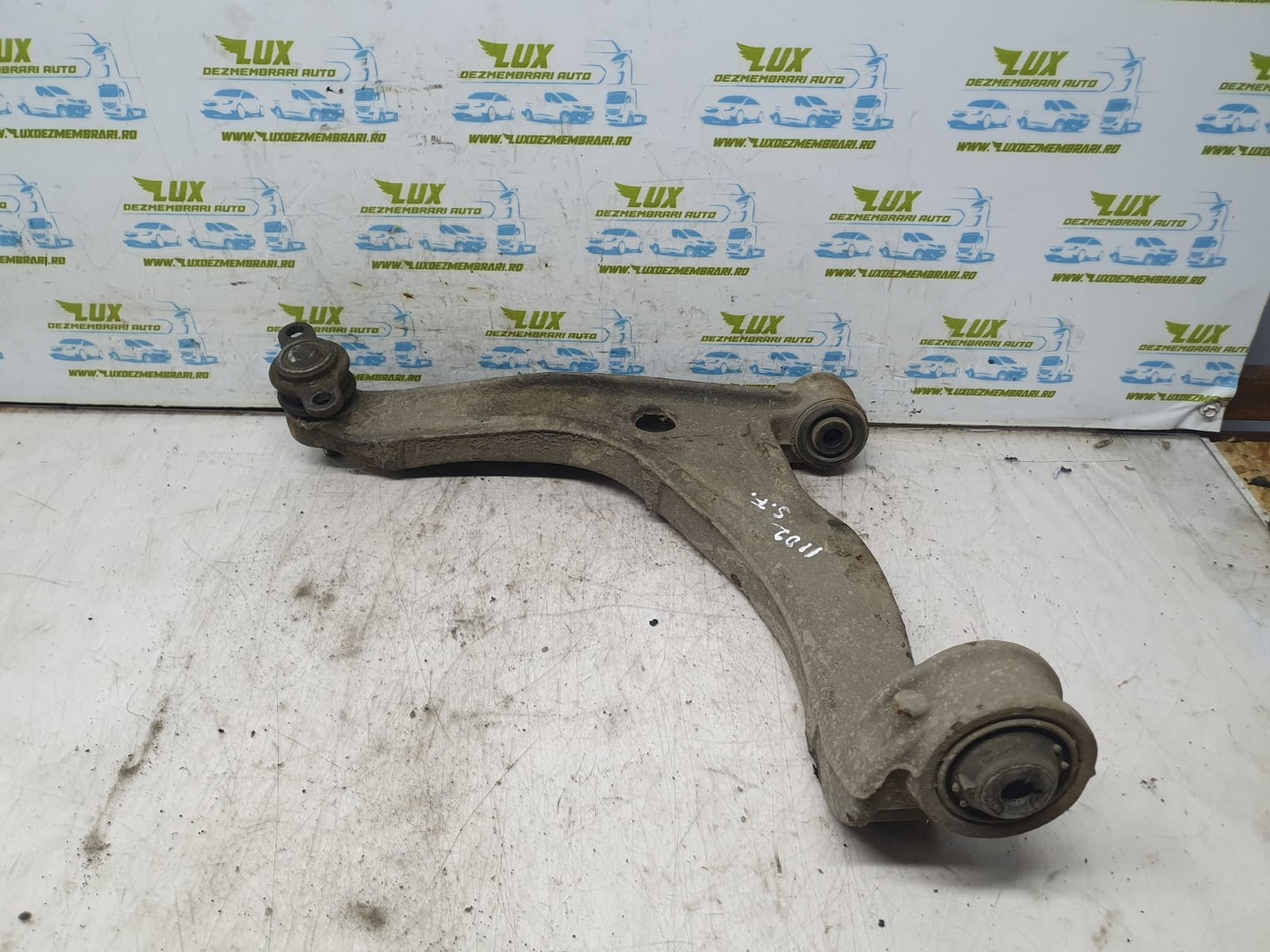 Brat suspensie stanga fata Volkswagen Transporter T5 (2003 - 2009)