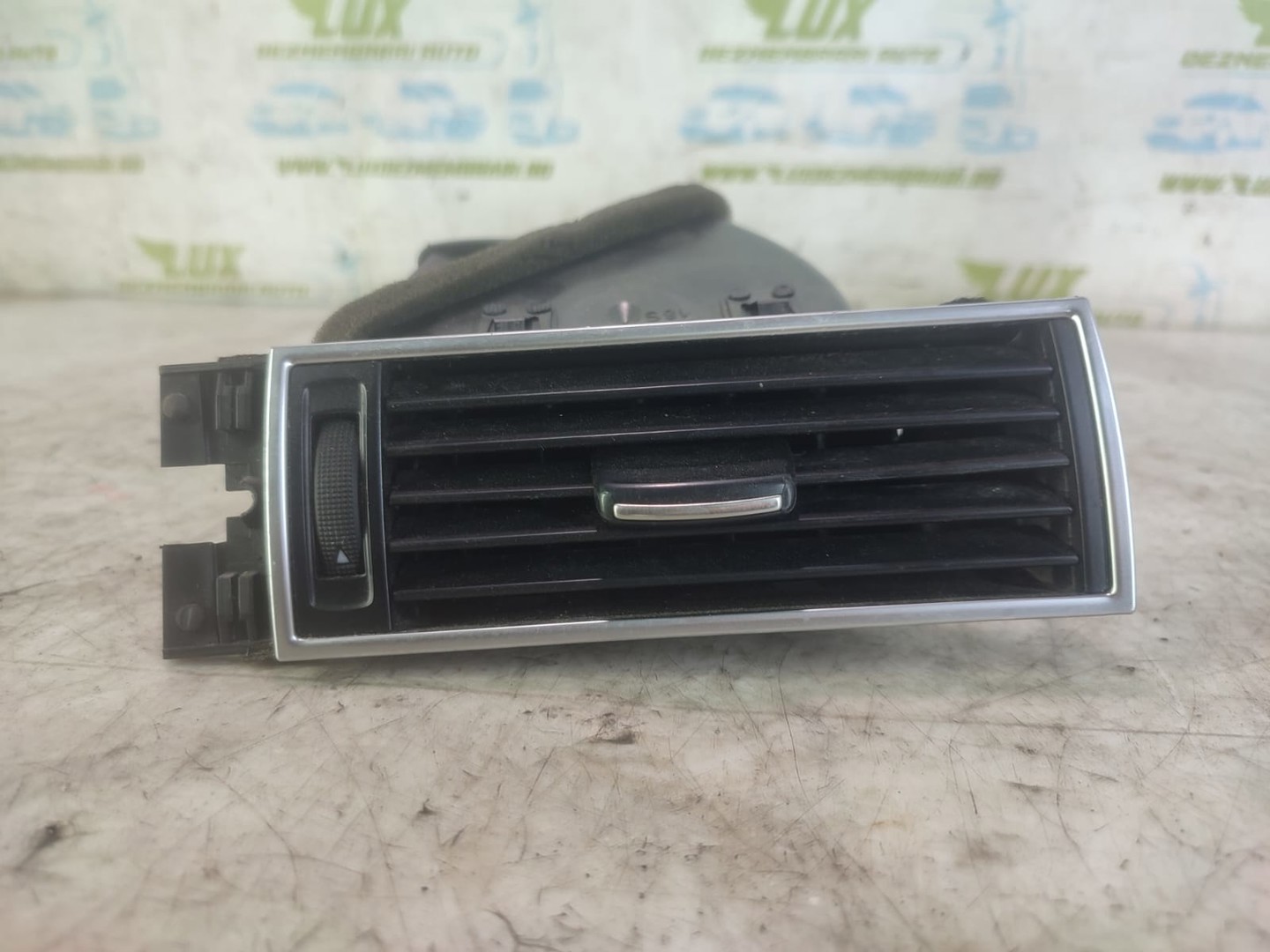 Grila ventilatie 4f1820902d Audi A6 4F/C6 (2004 - 2008)