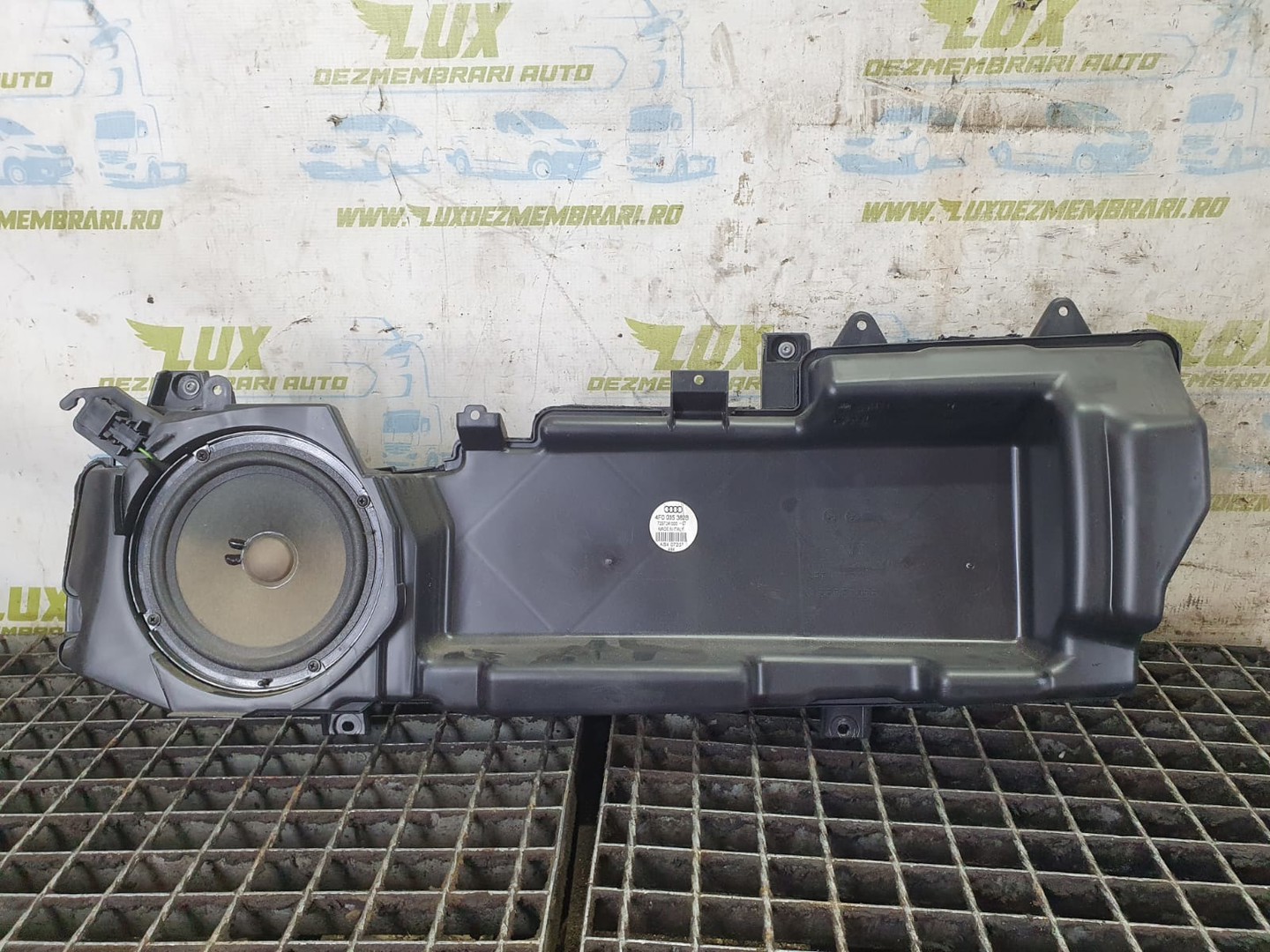 Subwoofer 4f0035382b Audi A6 4F/C6 (2004 - 2008)