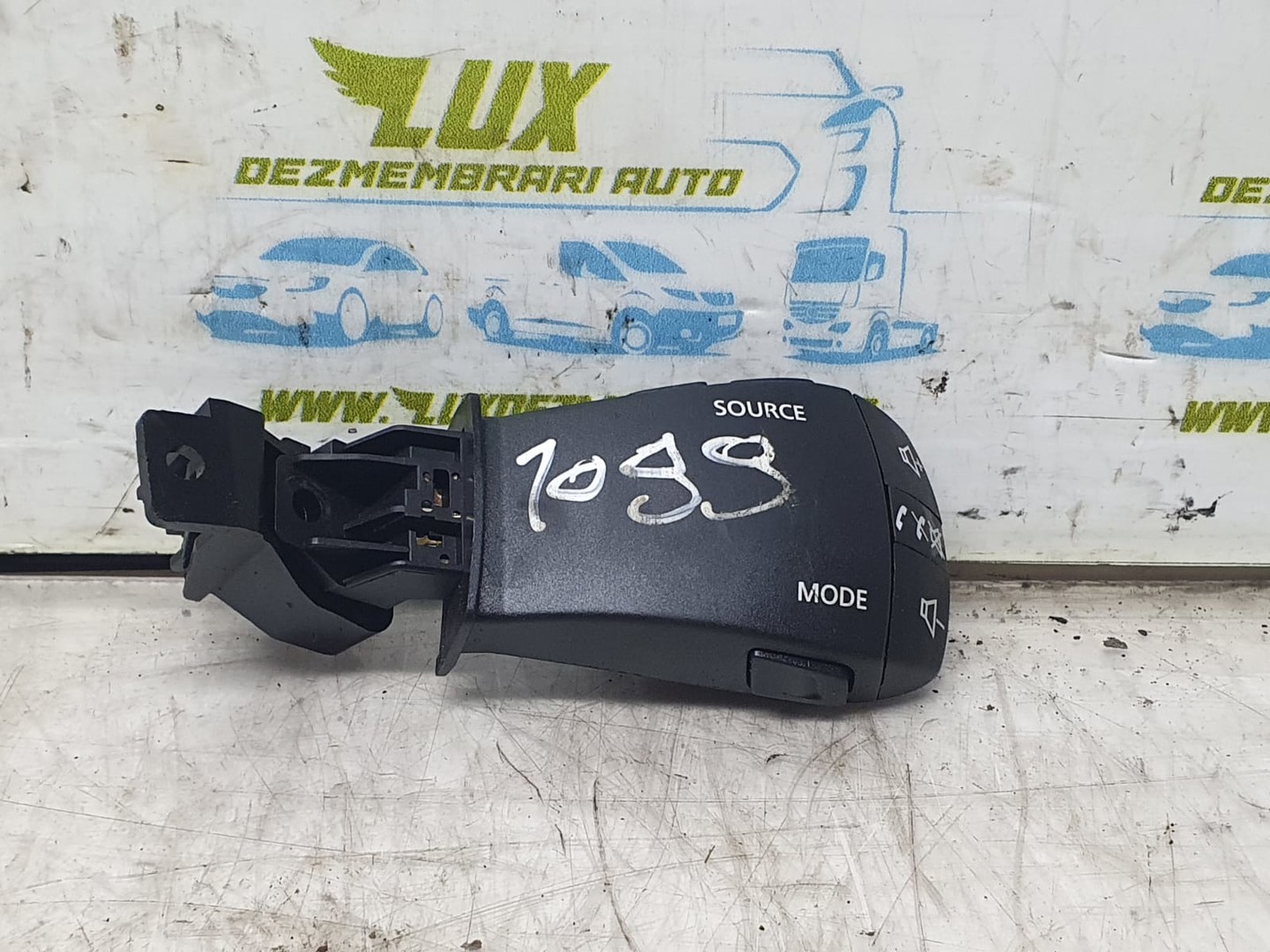 Maneta comanda radio 255522187r Dacia Logan 3 (2020 - 2024)