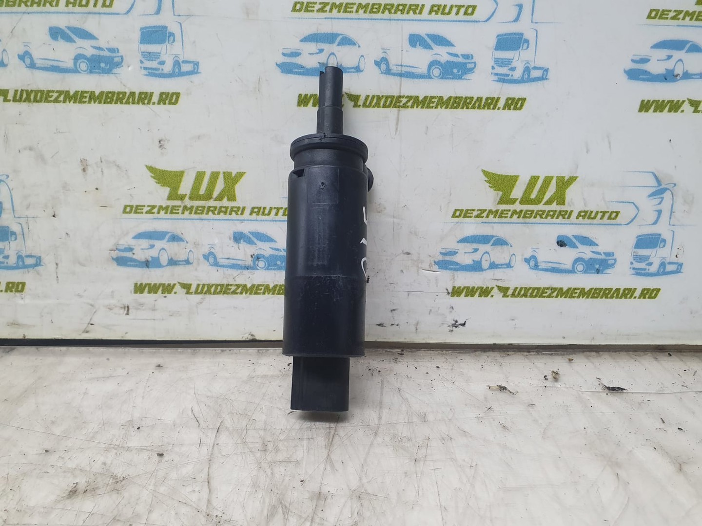 Pompa vas lichid parbriz 3b7955681 Volkswagen Golf 5 (2003 - 2009)