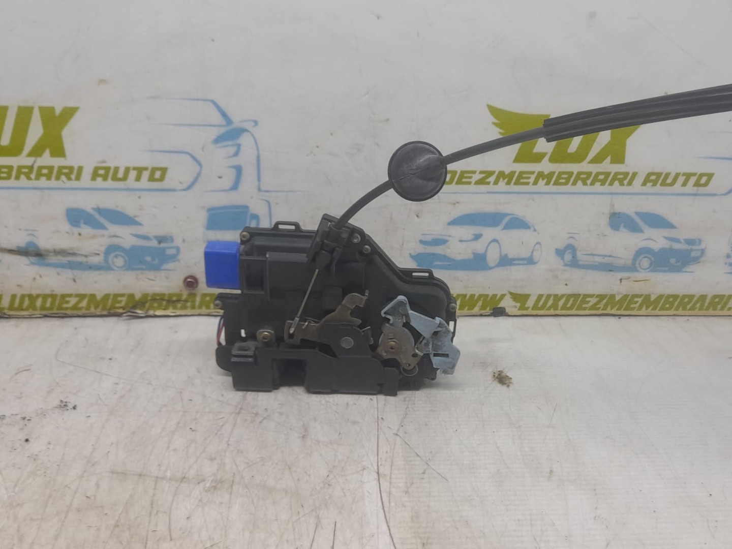 Broasca dreapta fata 3d2837016 Volkswagen Golf 5 (2003 - 2009)