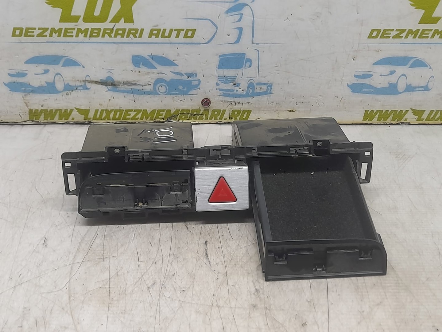 Sertar bord 3c0858407 Volkswagen Passat B6 (2005 - 2010)