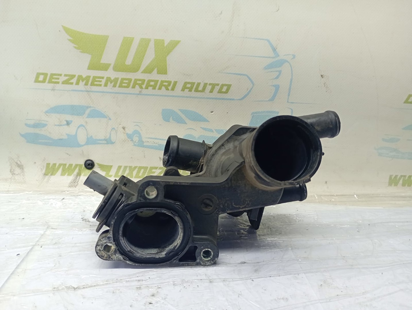 Carcasa termostat 032121111 Volkswagen Golf 5 (2003 - 2009)