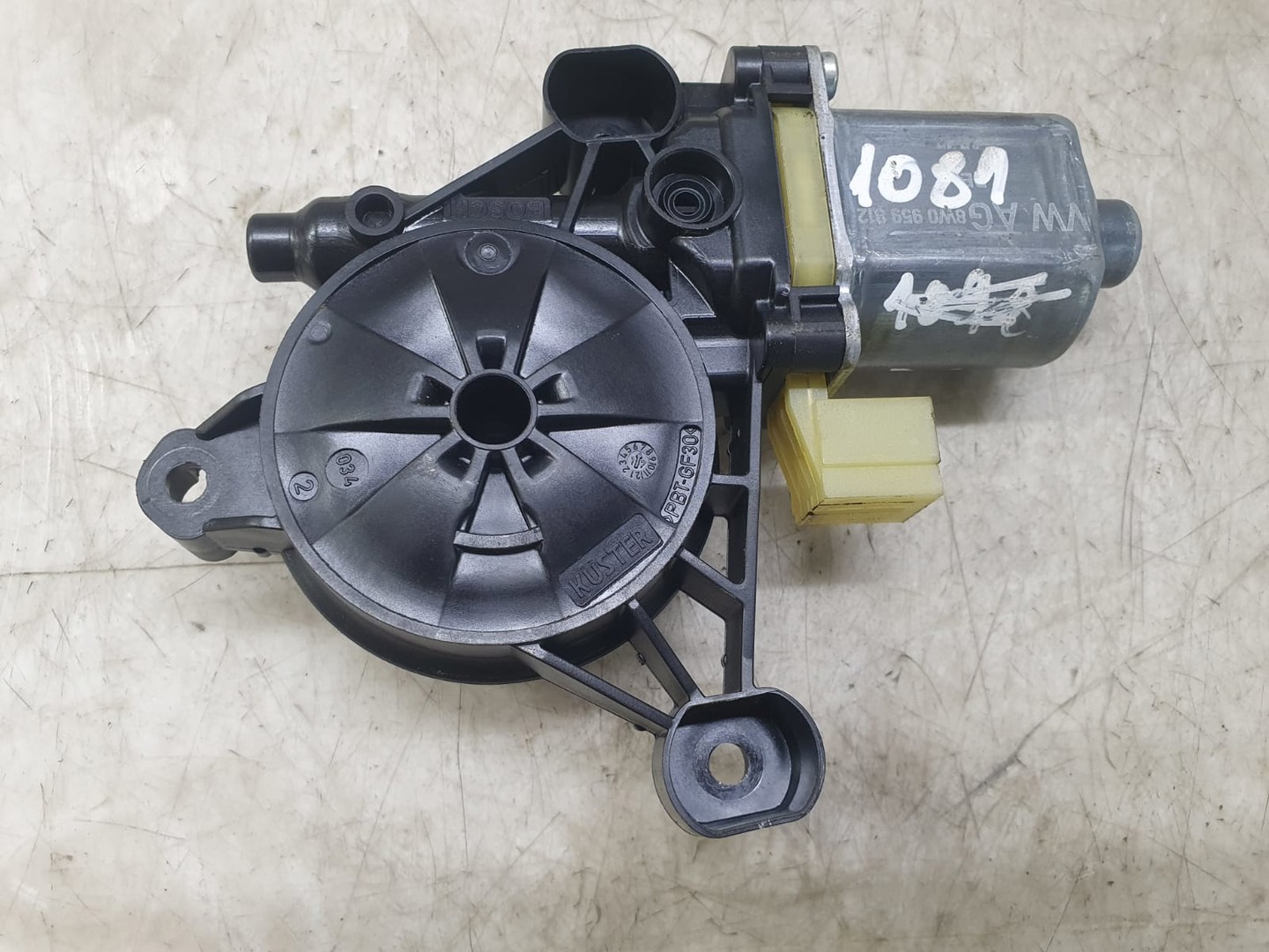 Motoras geam dreapta spate 8w1955407swf Audi A4 B9 (2015 - 2020)