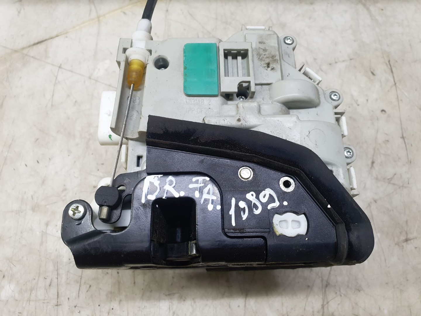 Broasca dreapta fata 8x1837016c Audi A4 B9 (2015 - 2020)