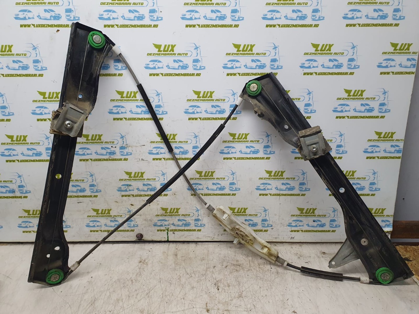 Macara geam dreapta fata 980874101 Volkswagen Passat B6 (2005 - 2010)