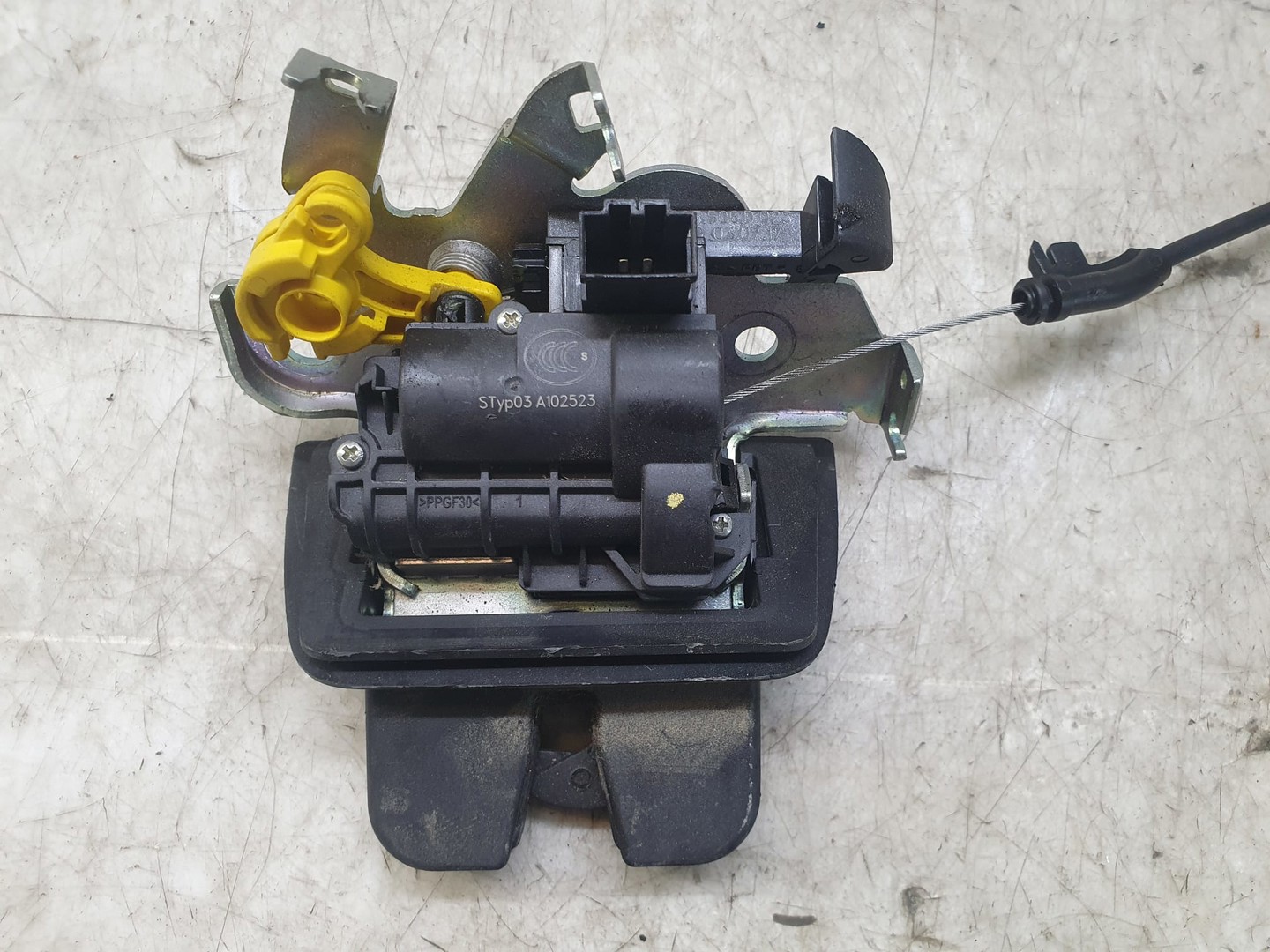 Broasca haion 4m0827506d Audi A4 B9 (2015 - 2020)
