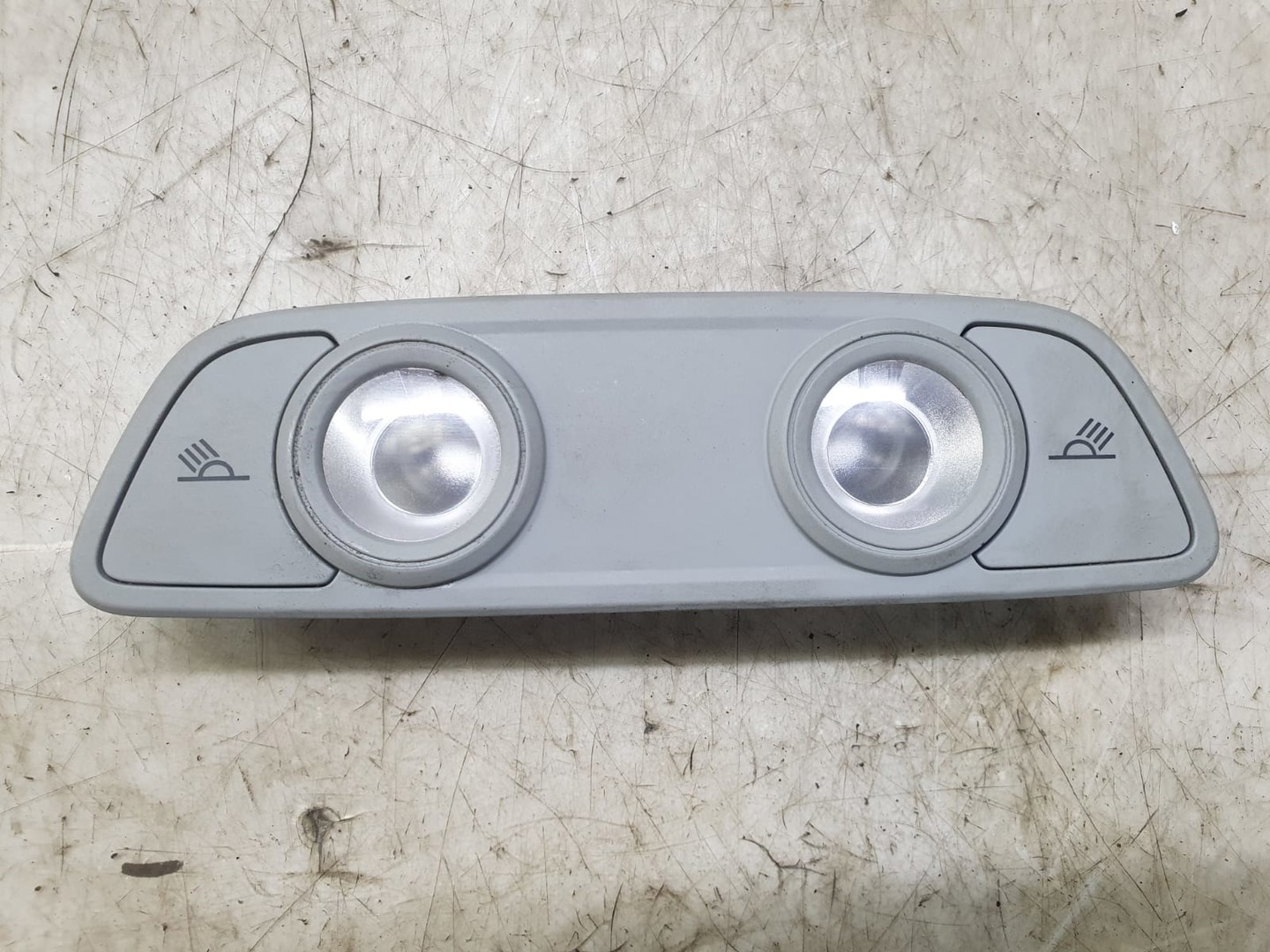 Lampa plafon 4m0947111 Audi A4 B9 (2015 - 2020)