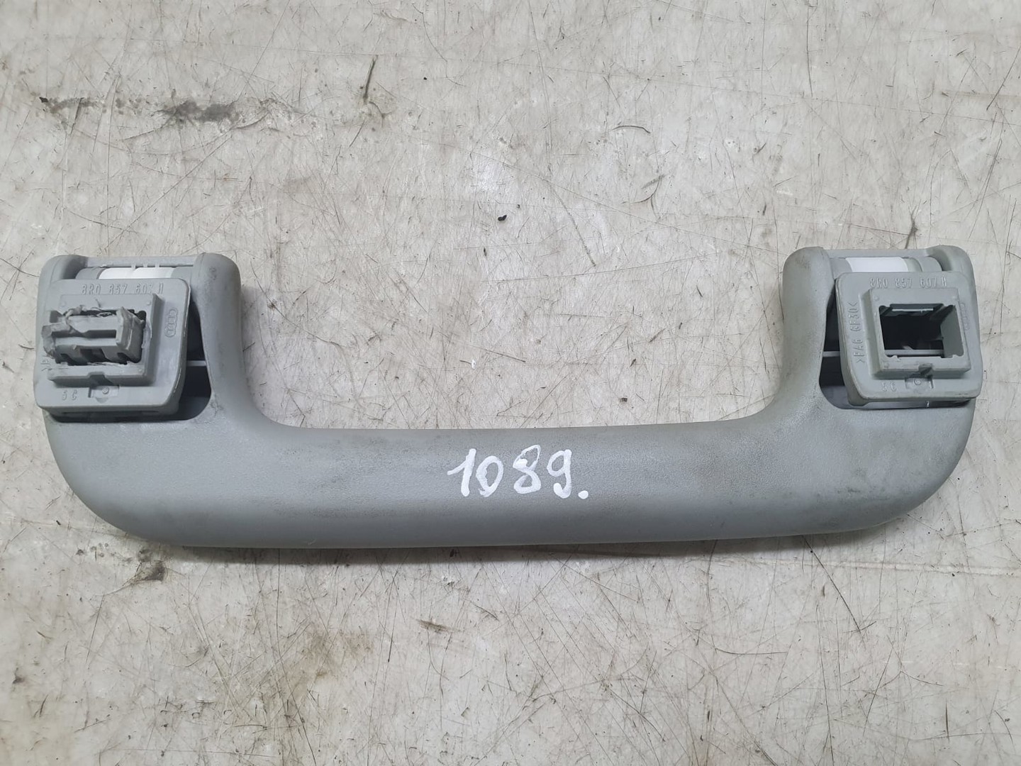 Maner plafon 8r0857607h Audi A4 B9 (2015 - 2020)