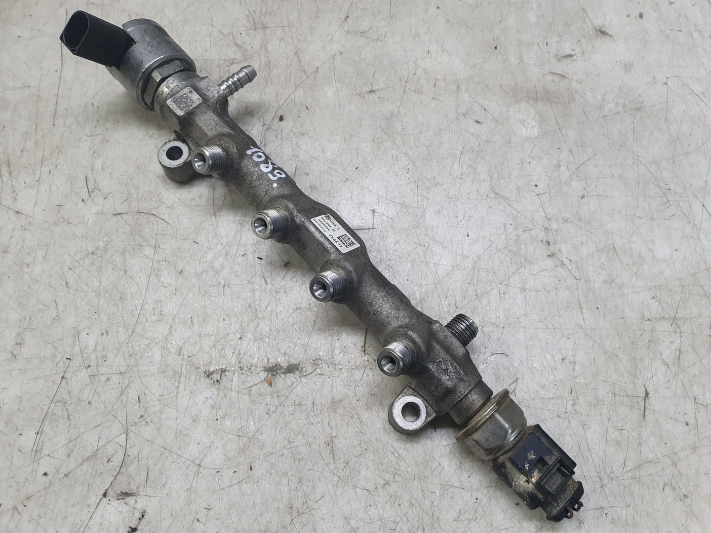 Rampa injectoare 04L089g Audi A4 B9 (2015 - 2020)