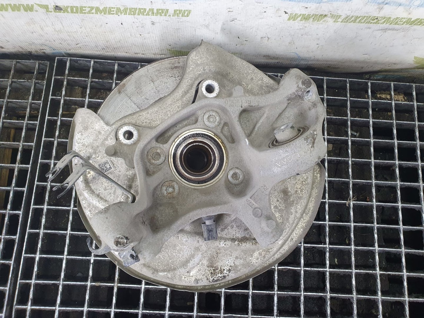Fuzeta stanga spate 8w0505435aa Audi A4 B9 (2015 - 2020)