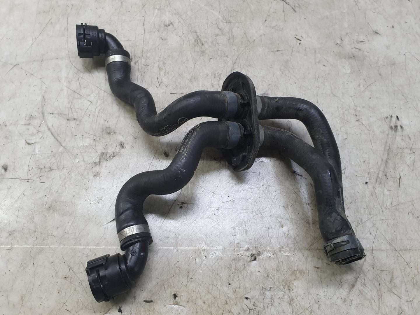 Furtun apa 8w0819334g Audi A4 B9 (2015 - 2020)