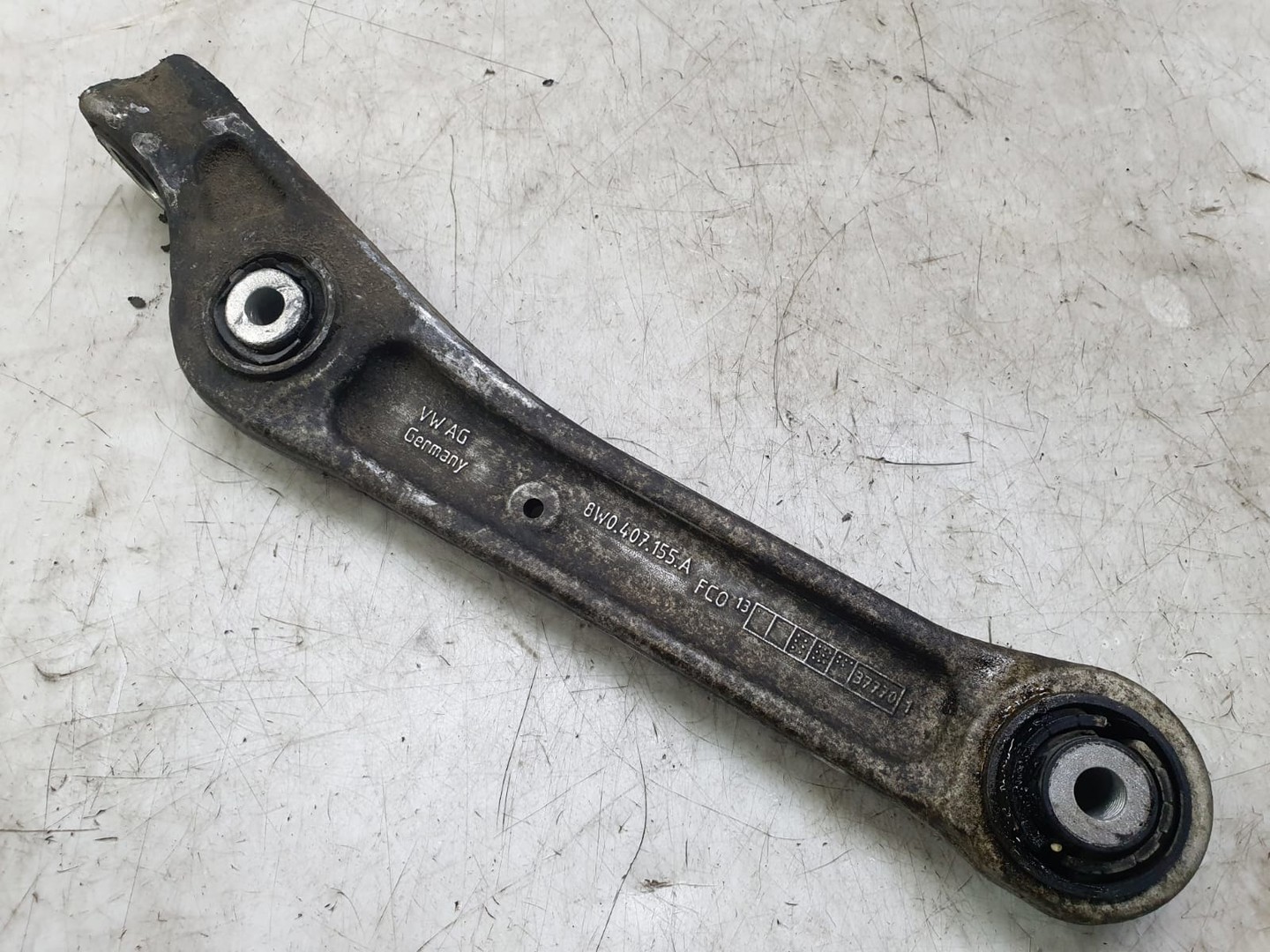 Brat suspensie spate 8w0407155a Audi A4 B9 (2015 - 2020)