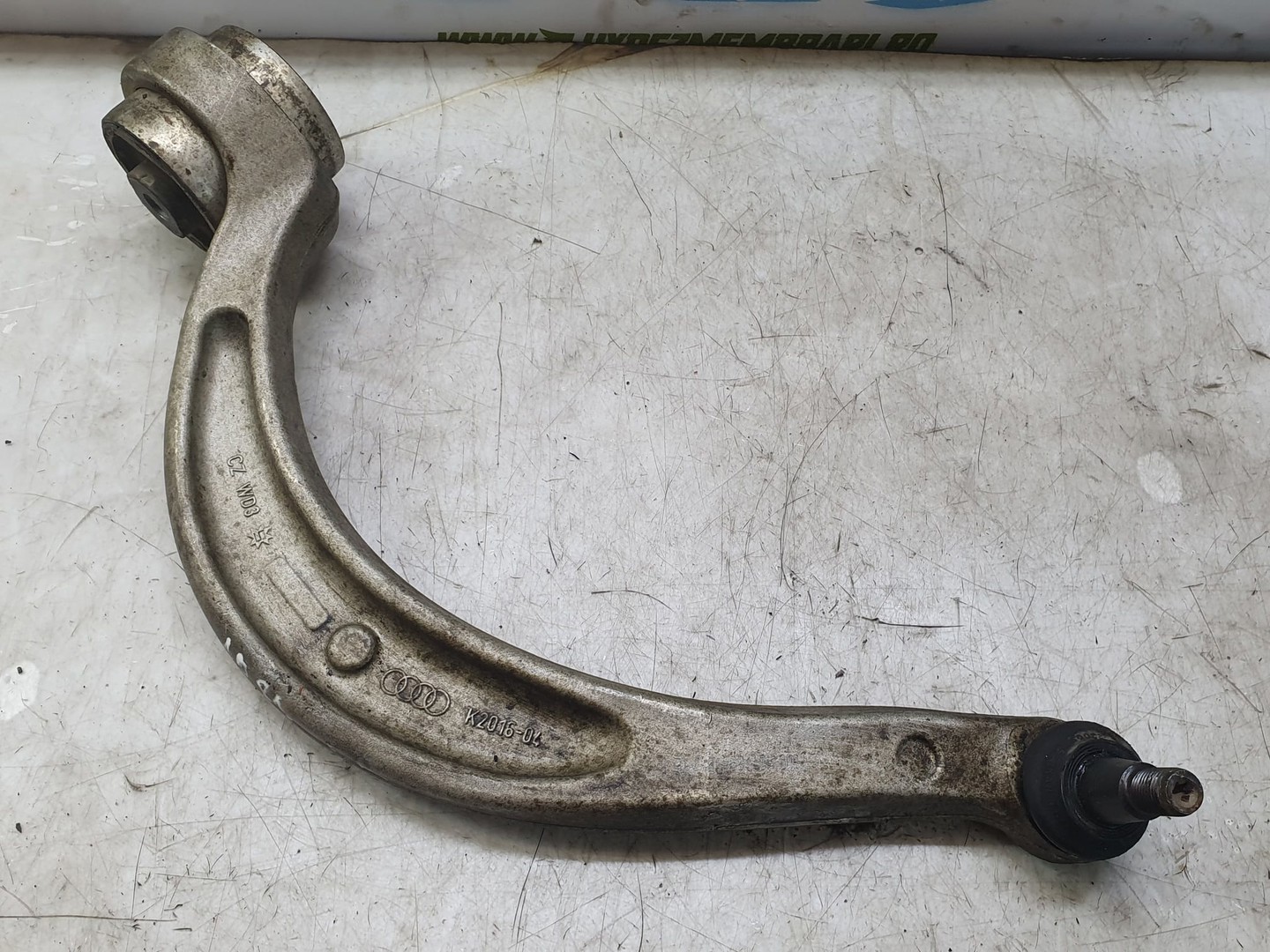 Brat suspensie fata 8w0407696b Audi A4 B9 (2015 - 2020)