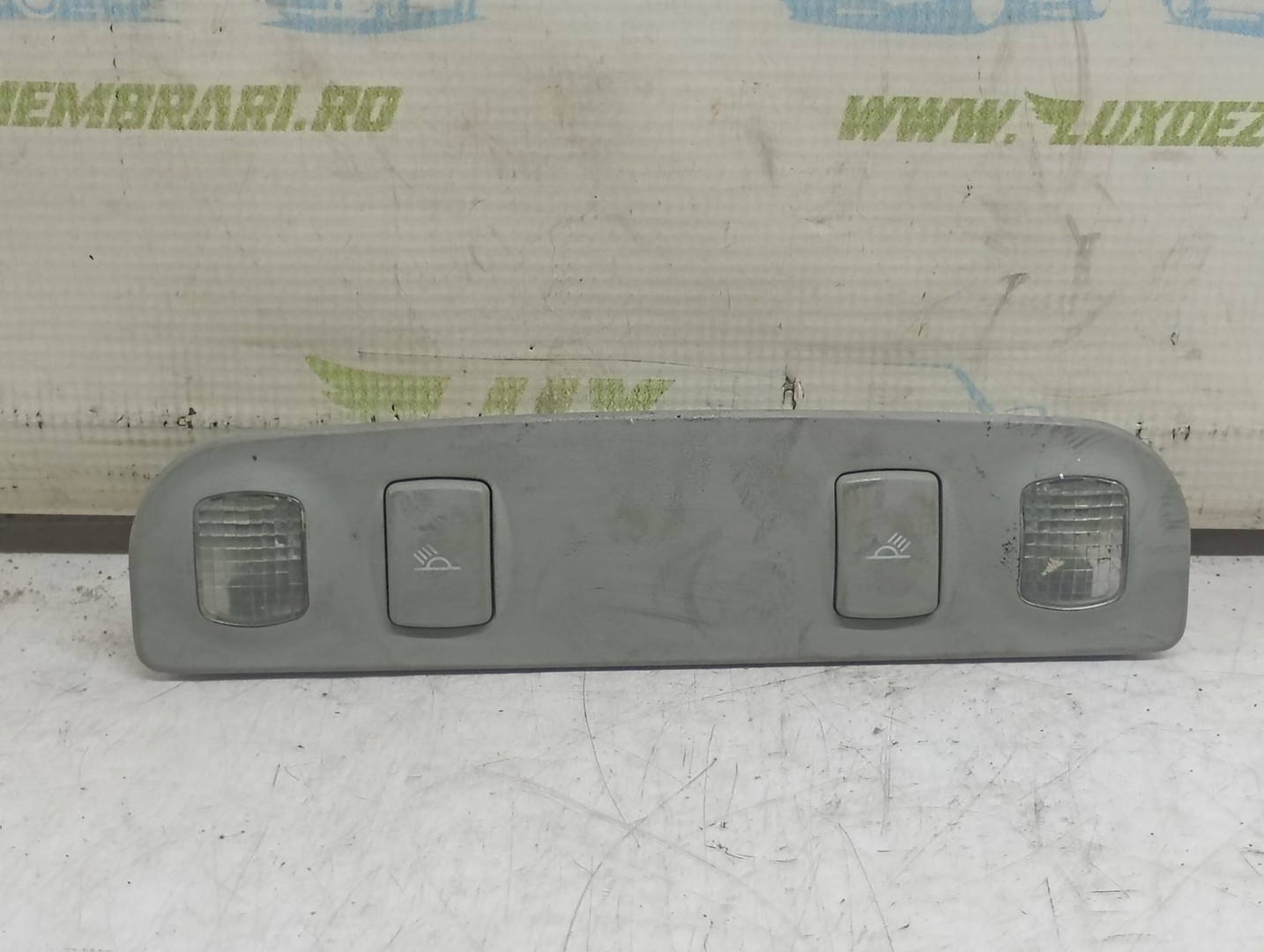 Plafoniera 8E0947111a Audi A4 B6 (2000 - 2005)