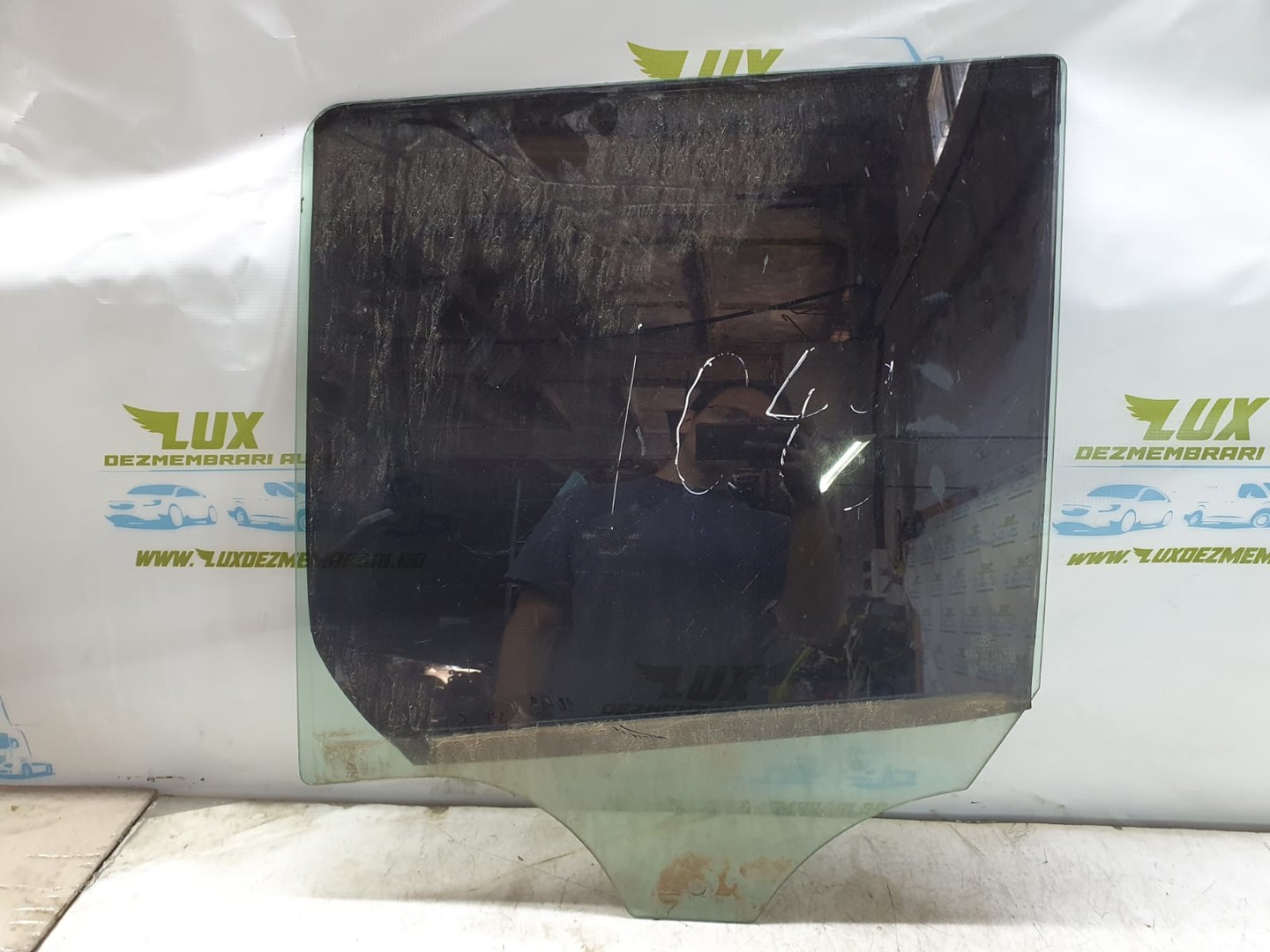 Geam stanga spate dt11-k25713-a Ford Tourneo Connect 2 (2013 - 2020)