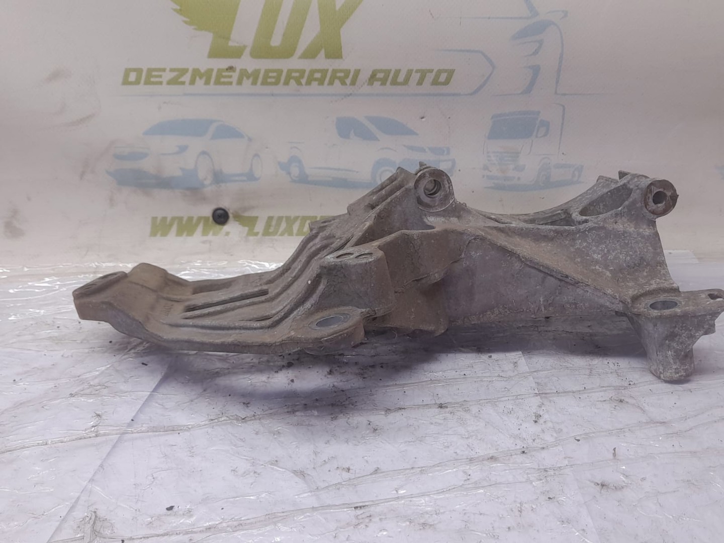 Suport accesorii 688308001r Renault Clio 4 (2012 - 2020)