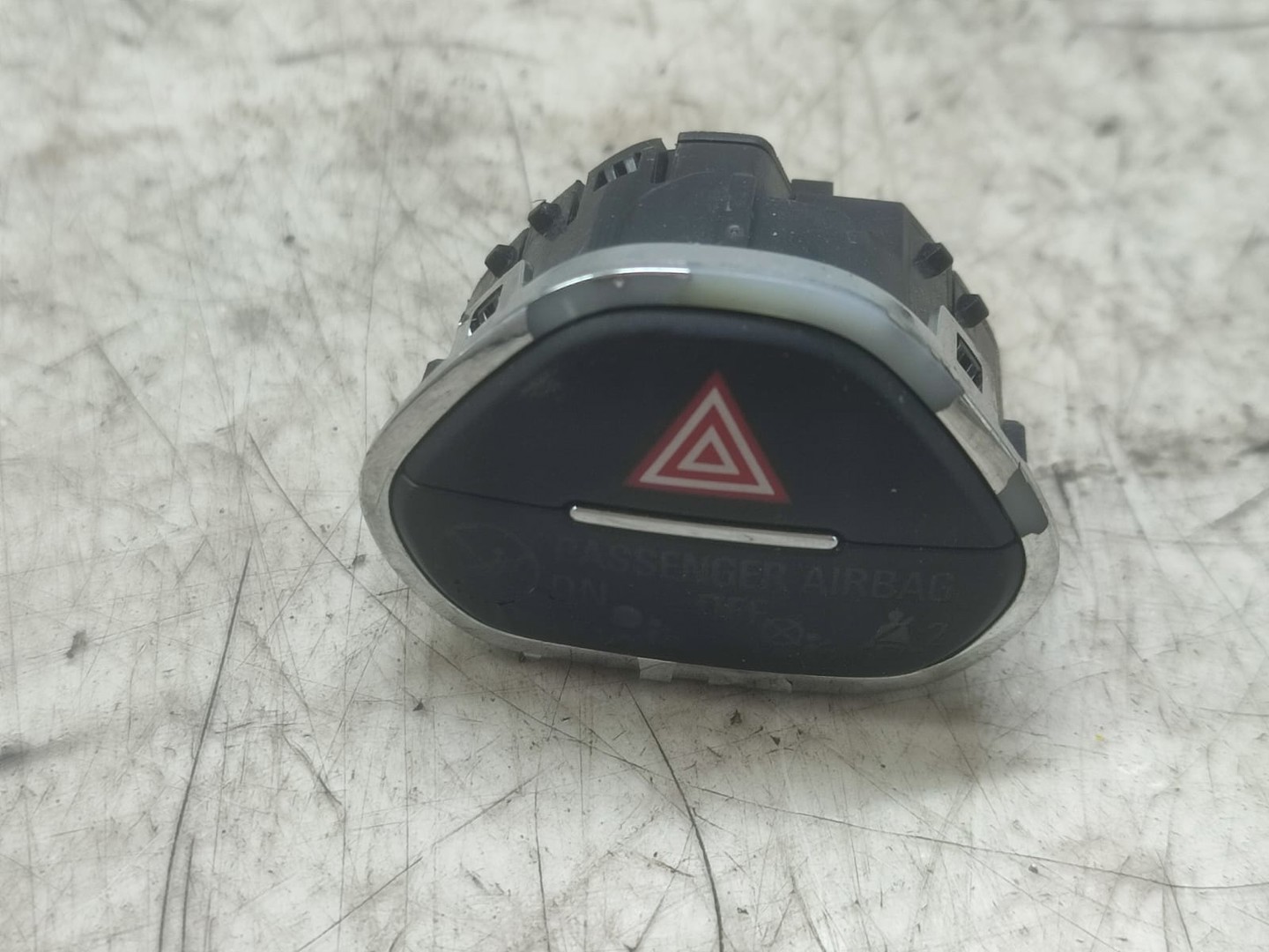 Buton avarii 13363976 Opel Adam 1 (2012 - 2020)