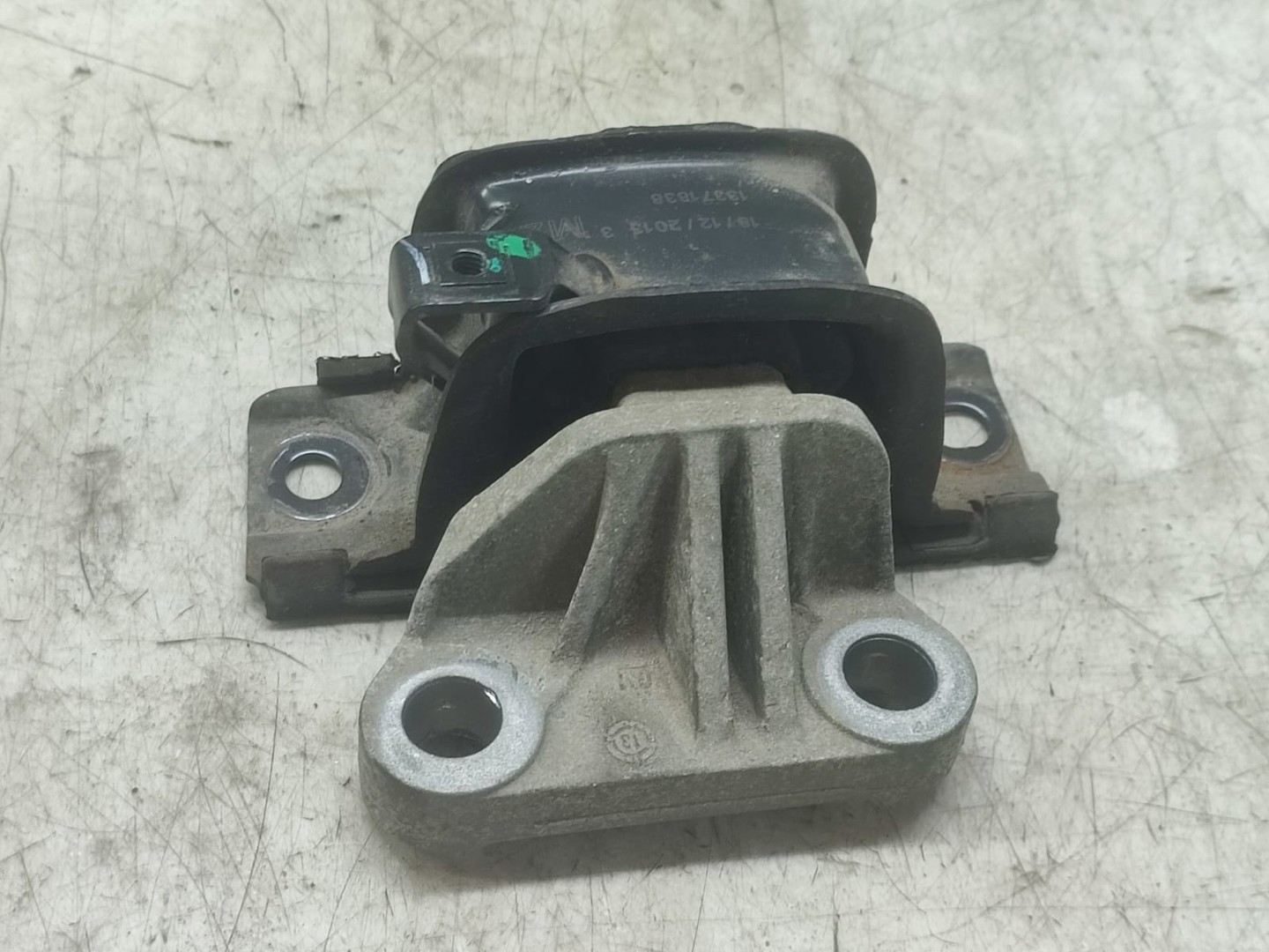 Suport motor 13371838 Opel Adam 1 (2012 - 2020)