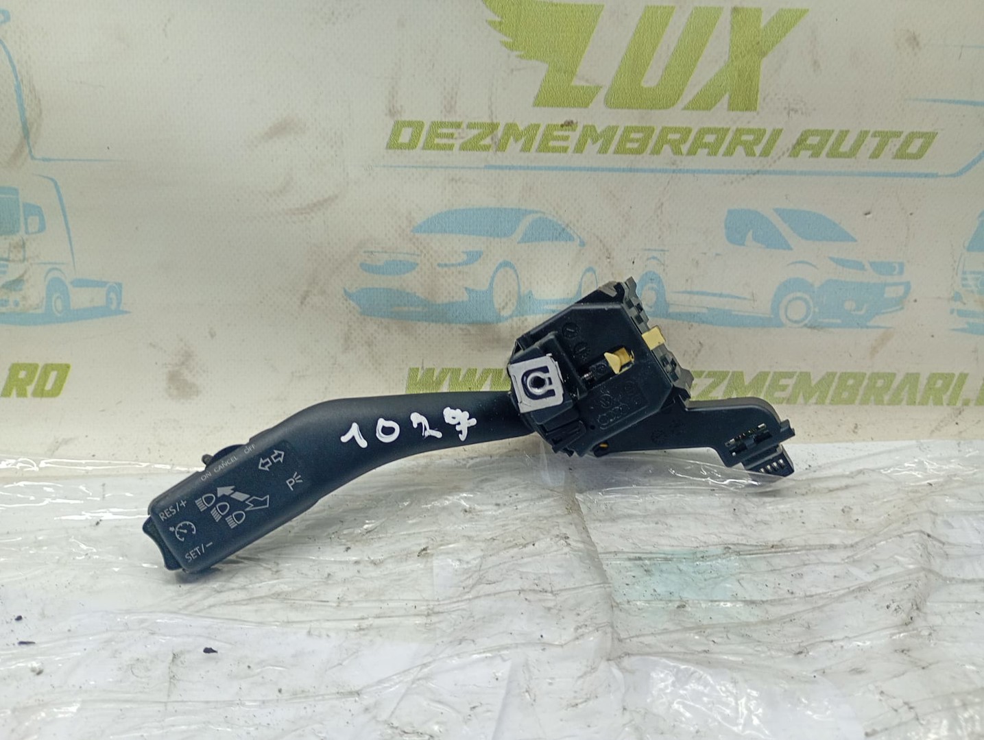 Maneta semnalizare 1k0953513g Volkswagen Golf 6 (2008 - 2015)