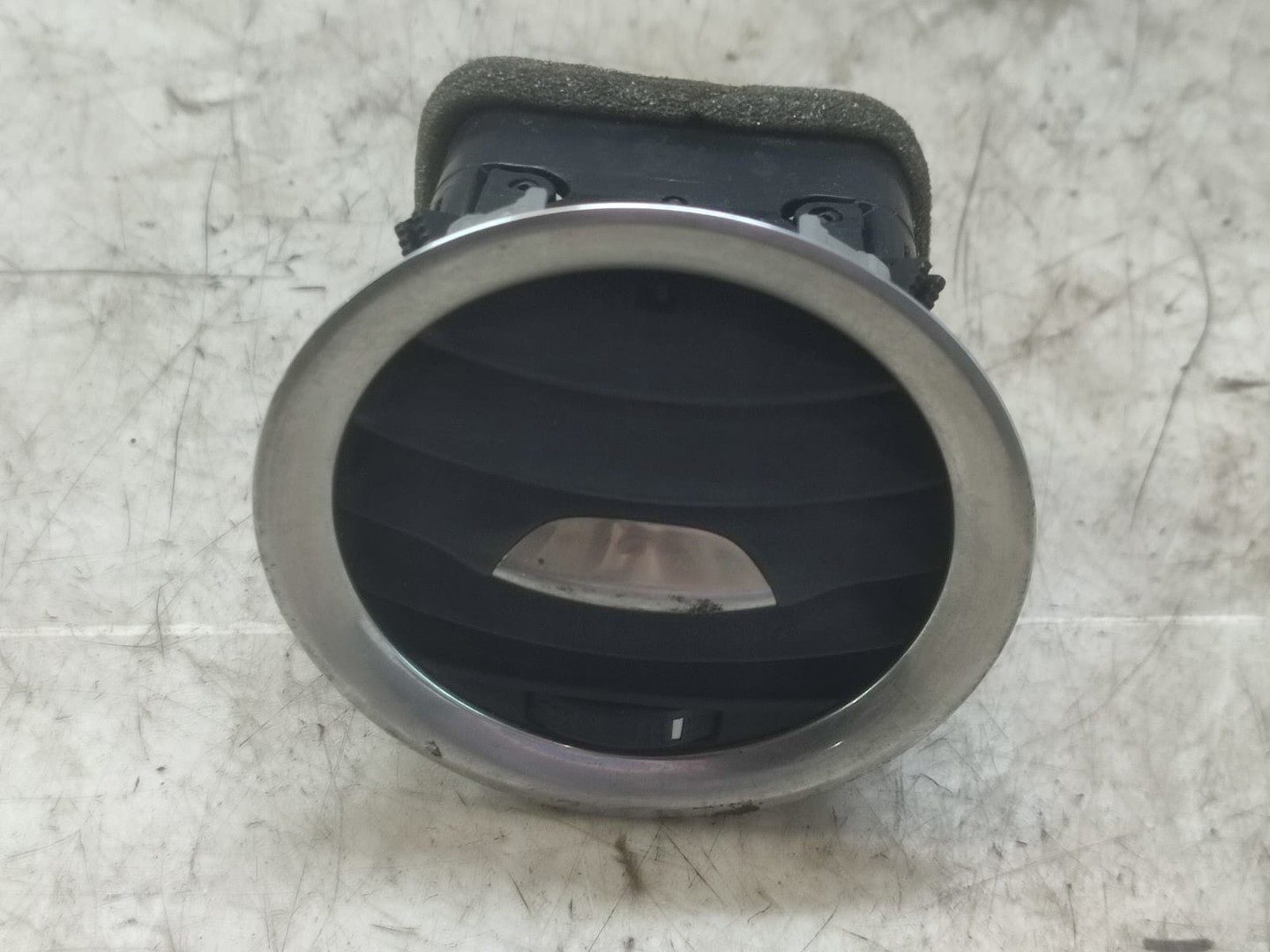 Grila ventilatie bord 08583-005 Opel Adam 1 (2012 - 2020)