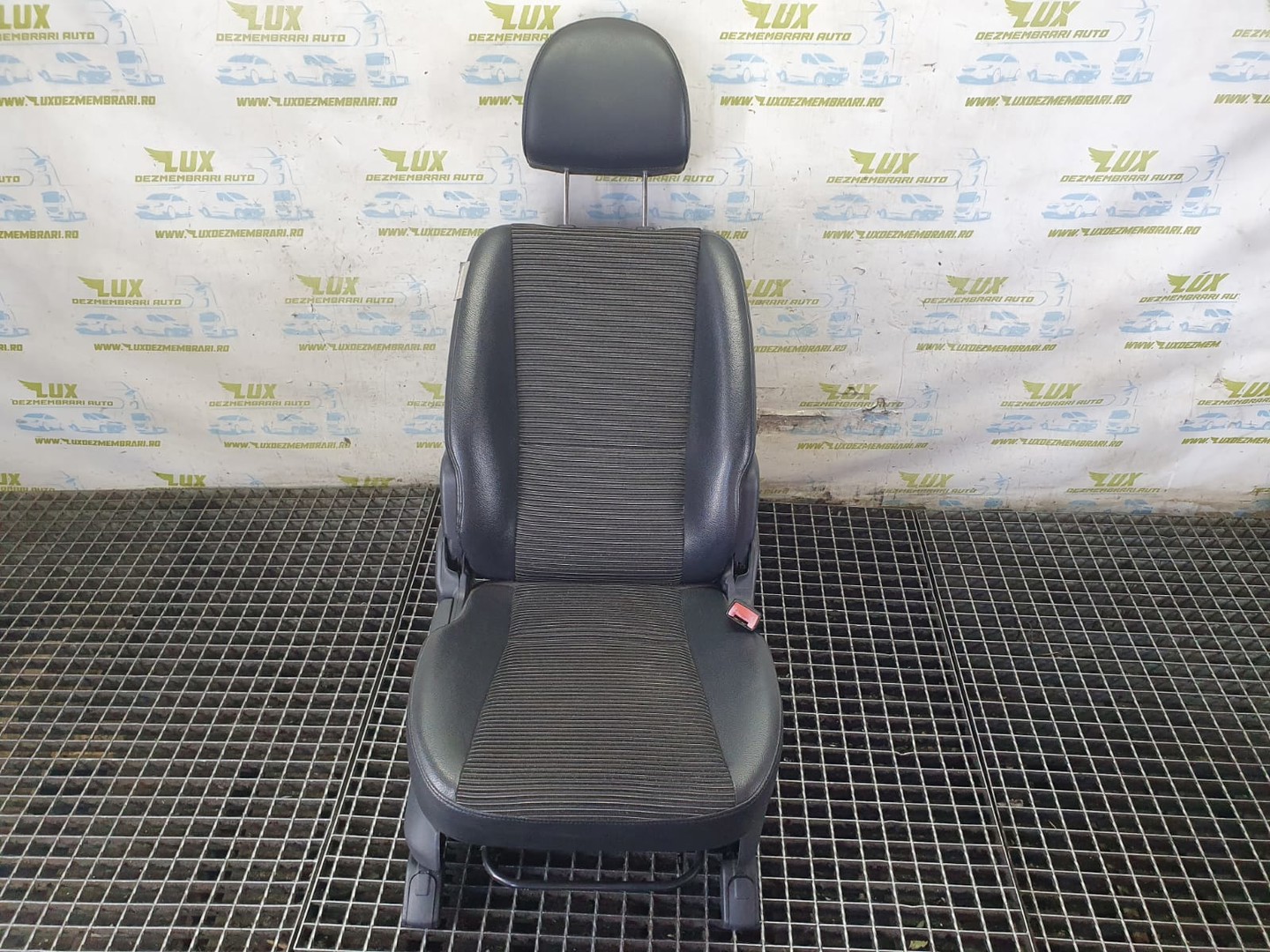 Scaun dreapta fata Kia Sportage 2 (2004 - 2008)