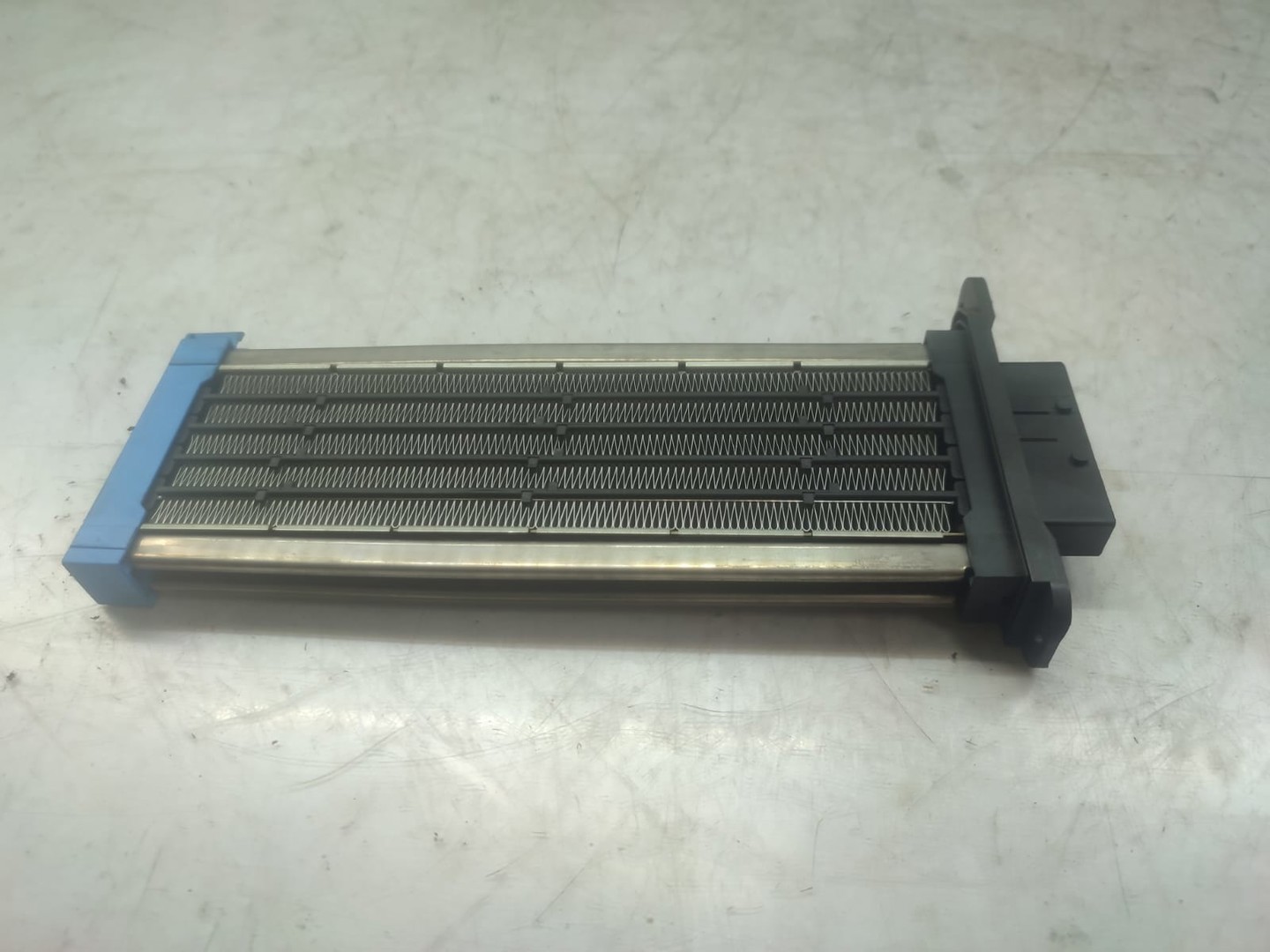 Radiator electric bord h30933-0010 Kia Sportage 2 (2004 - 2008)