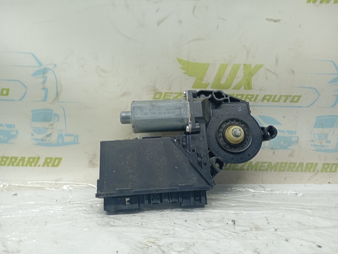 Motoras geam dreapta fata 3D0959794E Volkswagen Touareg 1 (7L) (2002 - 2007)