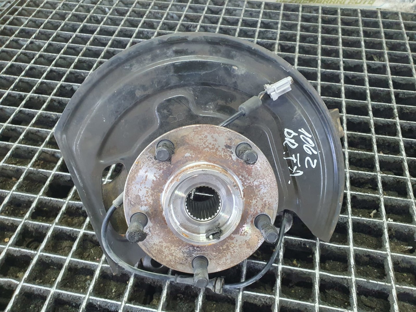 Fuzeta dreapta fata 40014-J0040 Nissan Qashqai 2 J11 (2013 - 2020)