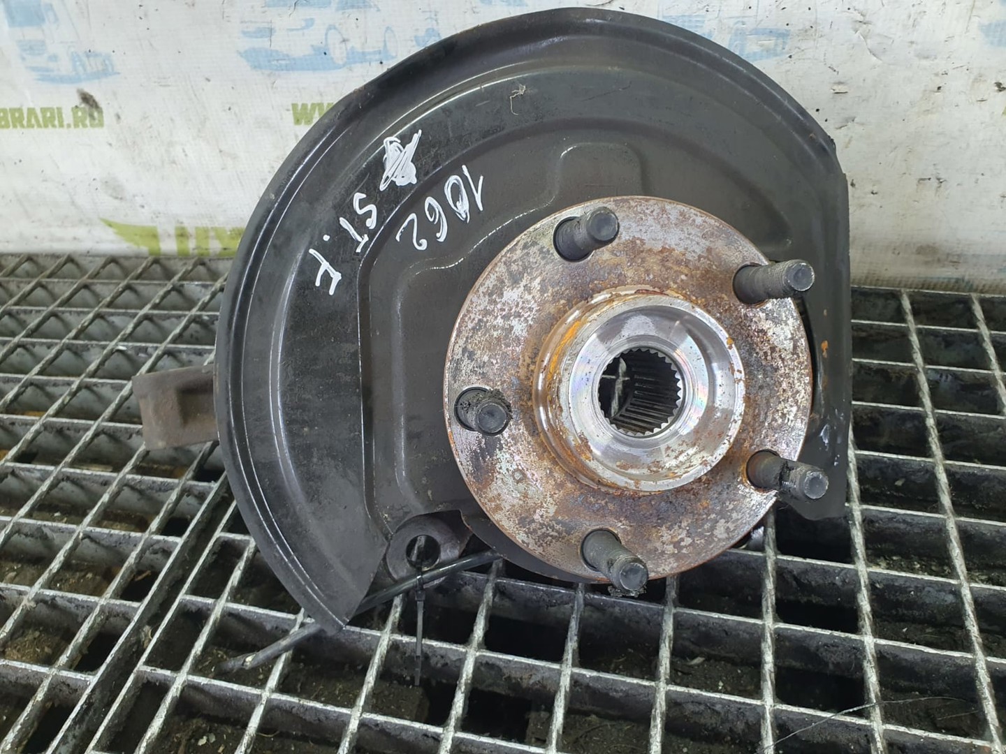 Fuzeta stanga fata 40015-Jd040 Nissan Qashqai 2 J11 (2013 - 2020)