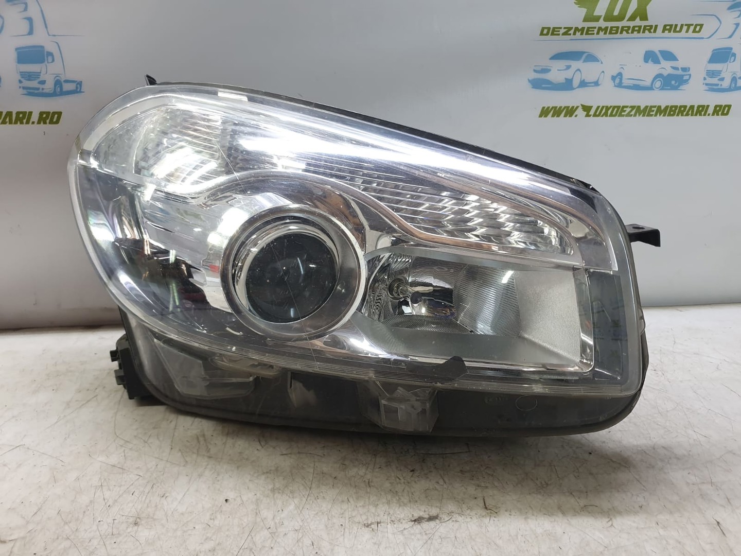 Far dreapta Nissan Qashqai 2 J11 (2013 - 2020)
