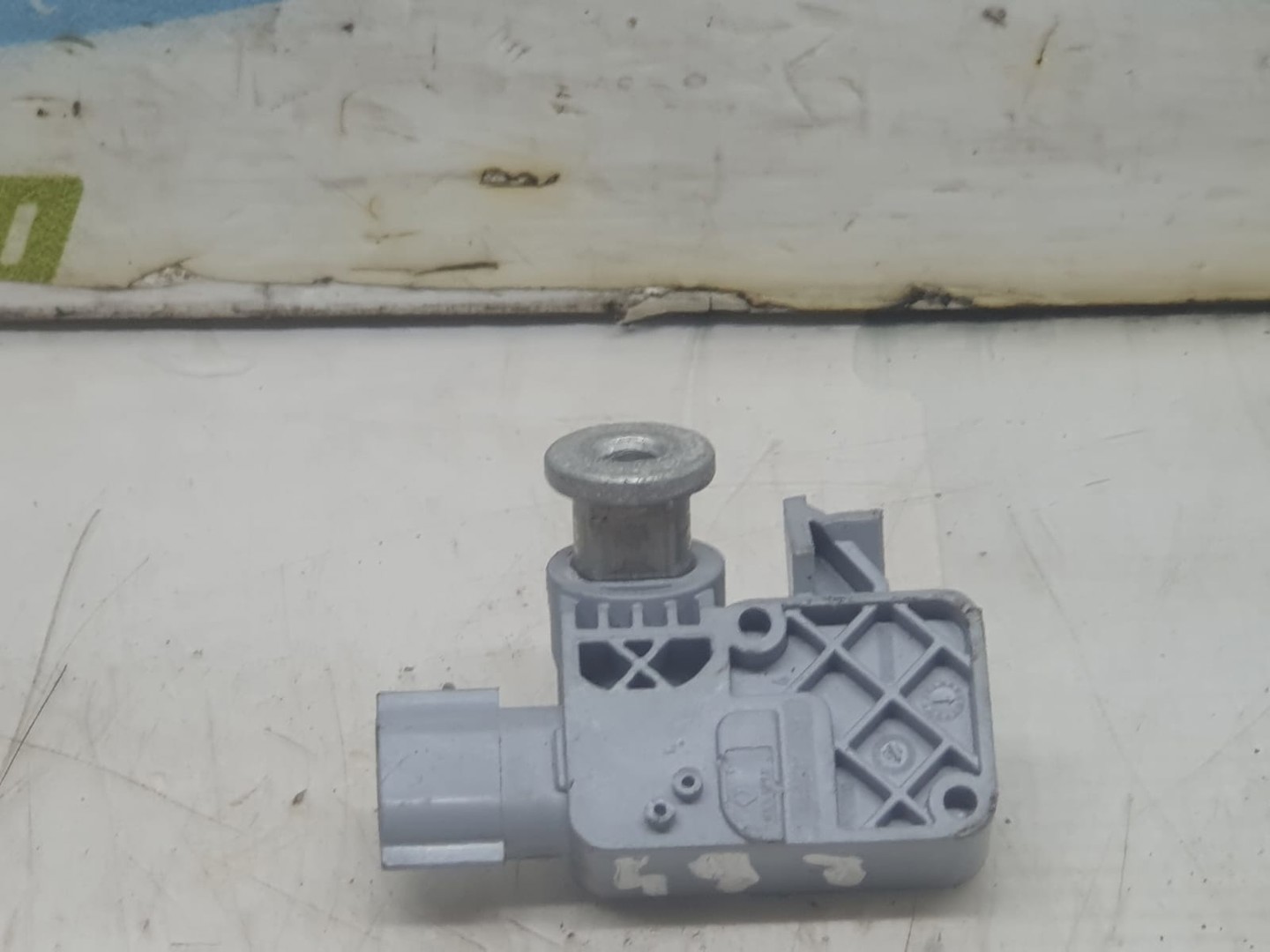 Senzor impact 988310002R 1.9 dci Renault Megane 3 (2008 - 2014)