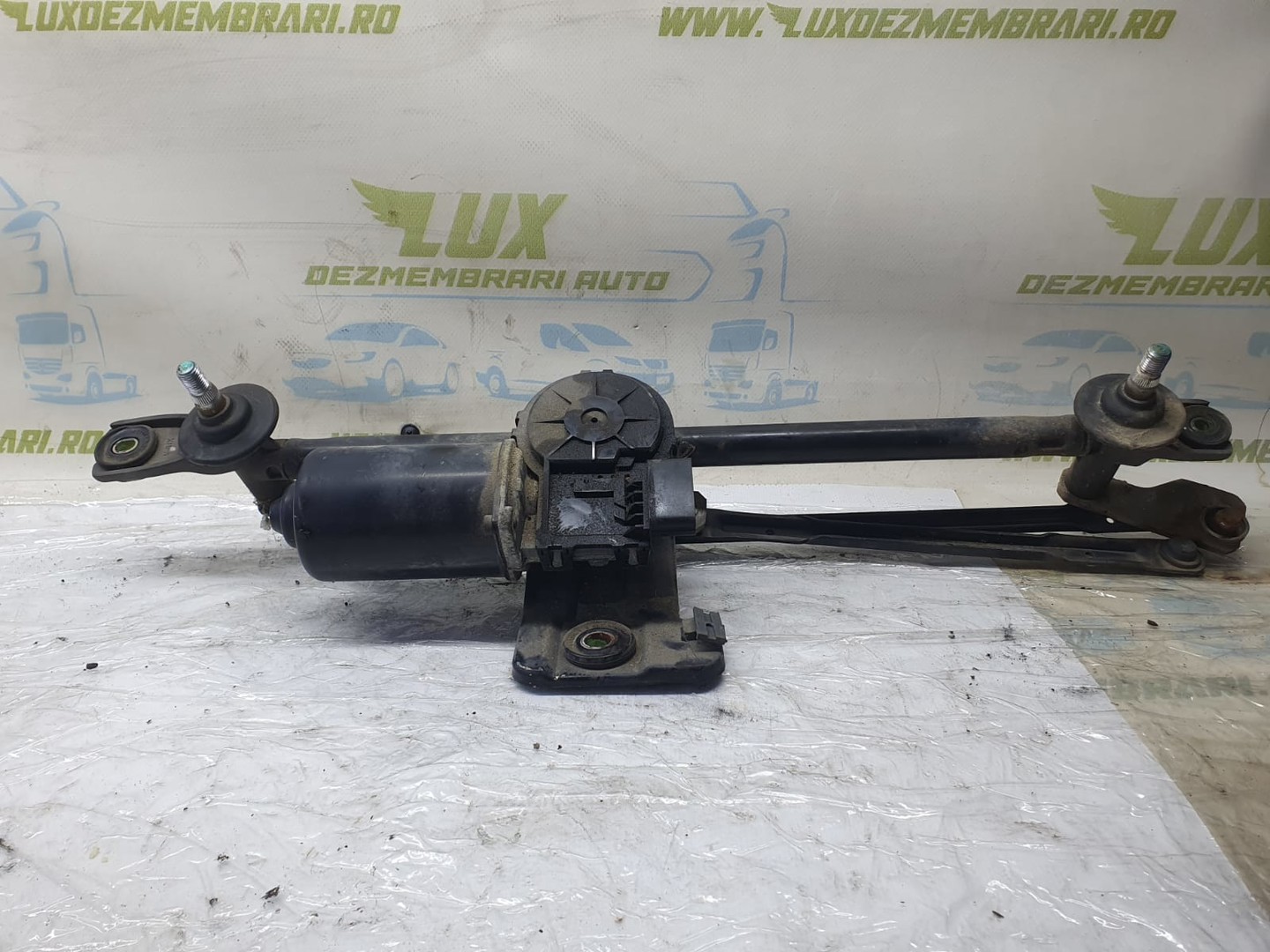Ansamblu stergatoare parbriz Kia Sportage 2 (2004 - 2008)