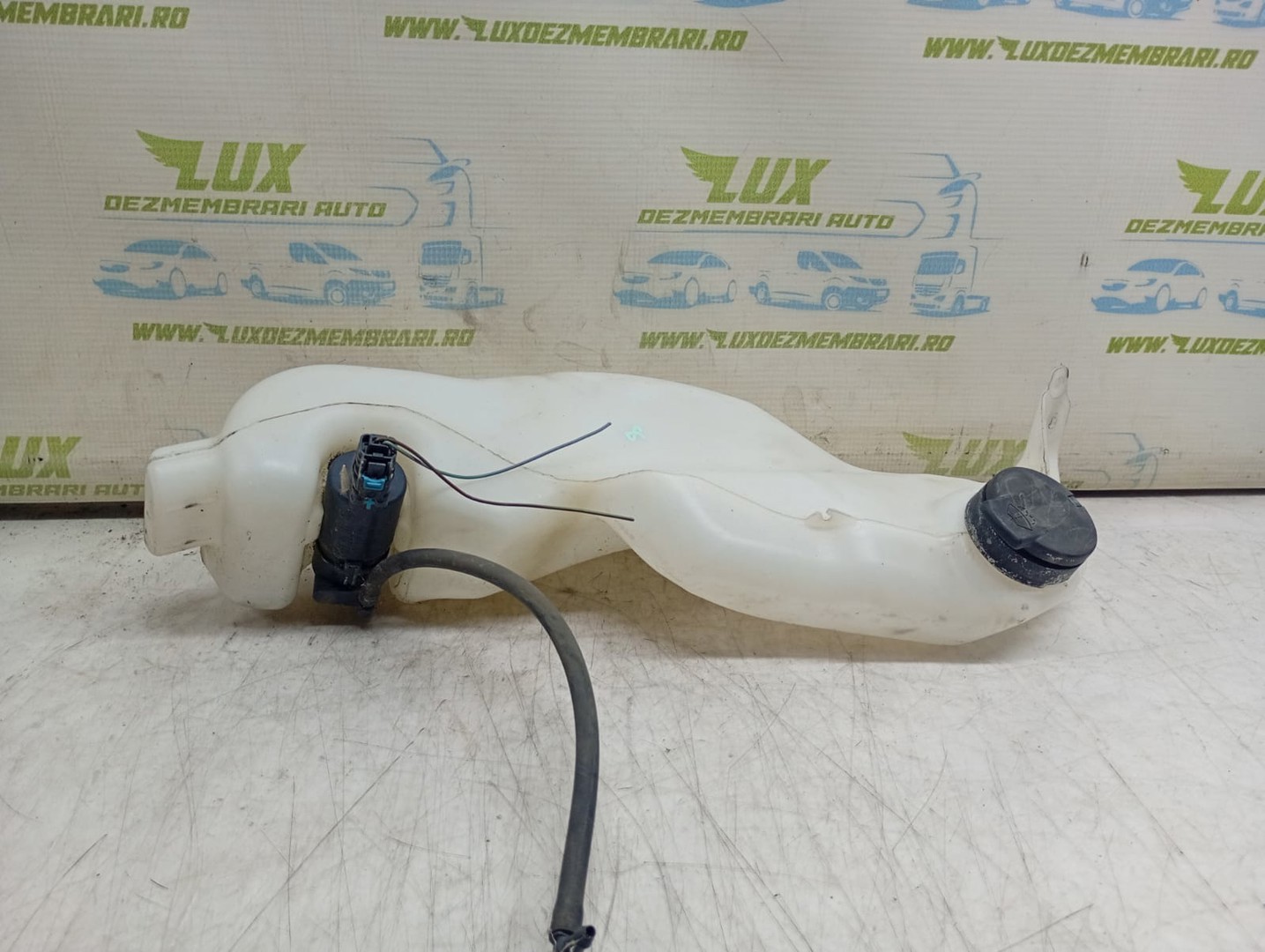 Vas lichid parbriz 289106925R Dacia Lodgy 1 (2013 - 2020)