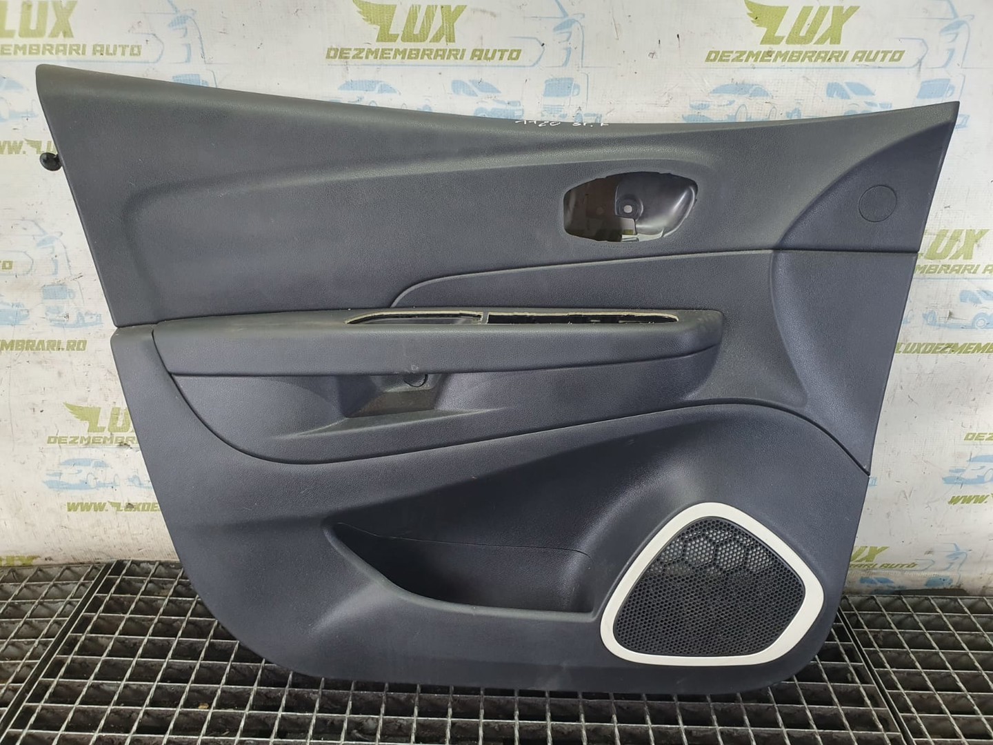 Fata usa stanga fata Renault Captur 1 (facelift) (2017 - 2019)