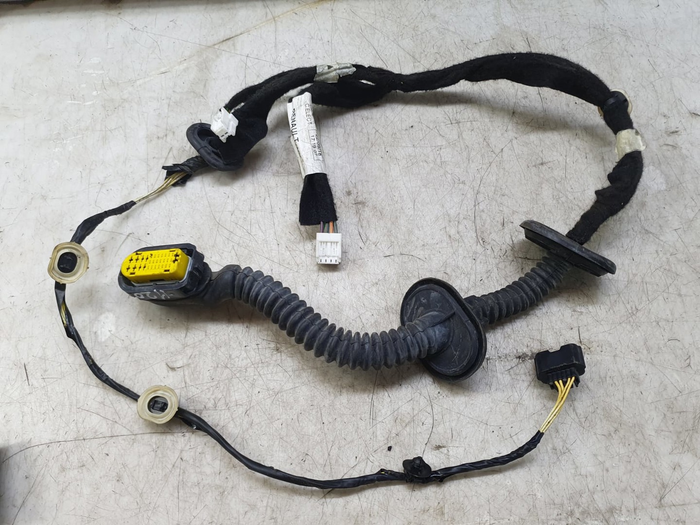 Cablaj electric interior 241260627r Renault Captur 1 (facelift) (2017 - 2019)