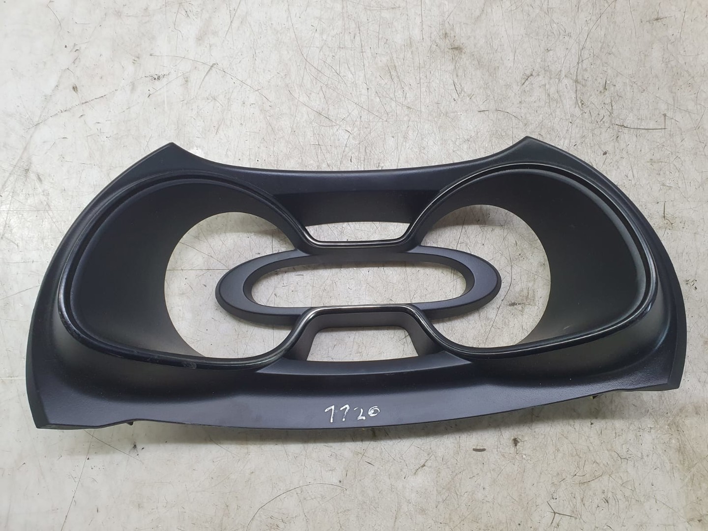 Ornament coloana volan 682507178r Renault Captur 1 (facelift) (2017 - 2019)